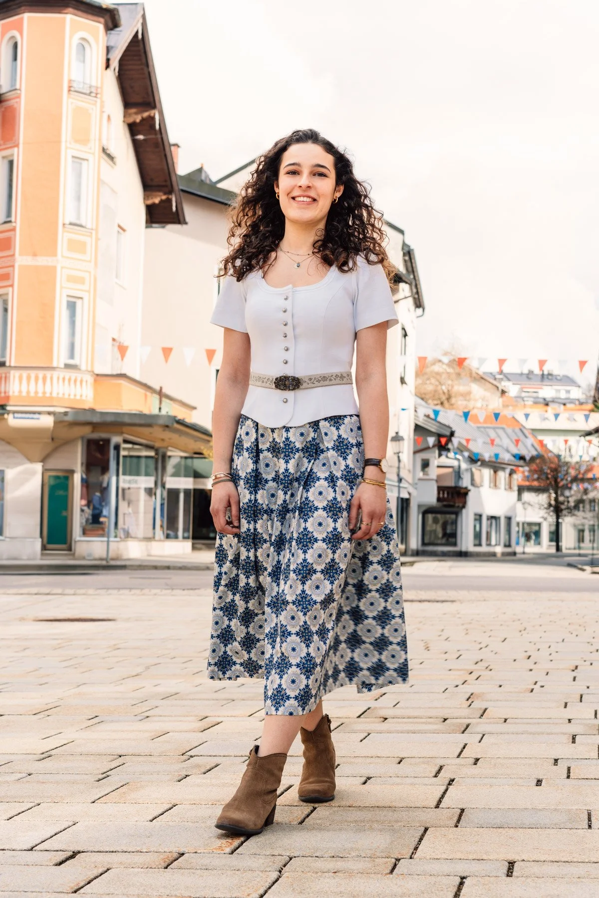 Spenzer mit Ärmel weiss