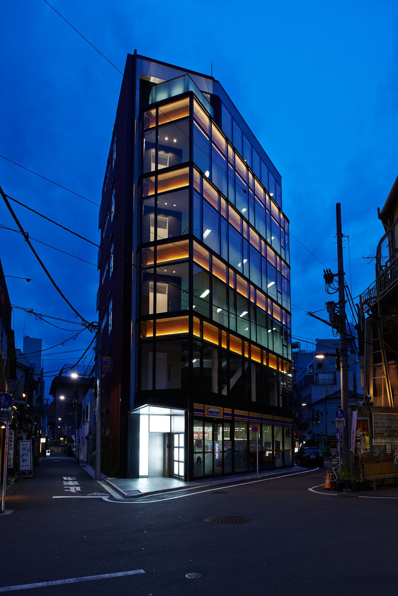 Auspice Asakusa Hanakawado Office Building - 02.jpg