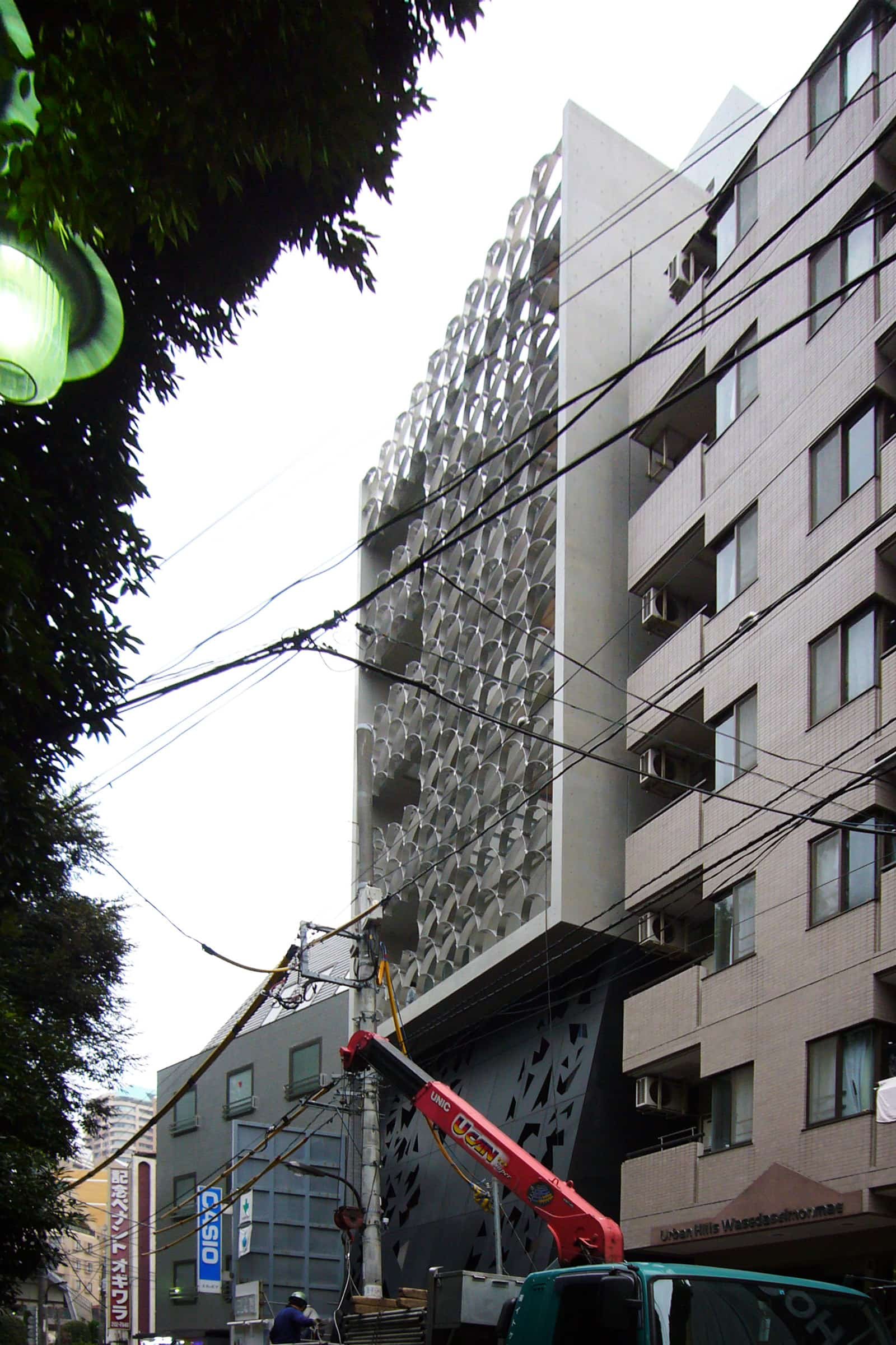 Waseda Social Education Center Facade - 02.jpg