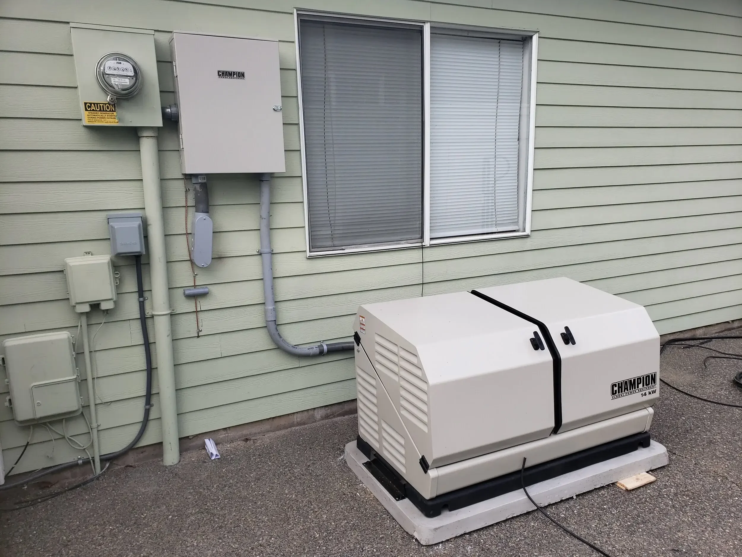Residential generator and automatic transfer switch installation by Krouse’s Electric in Pierce County, WA, ensuring reliable backup power.