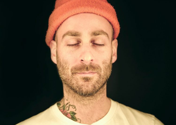 Owen (Mike Kinsella)