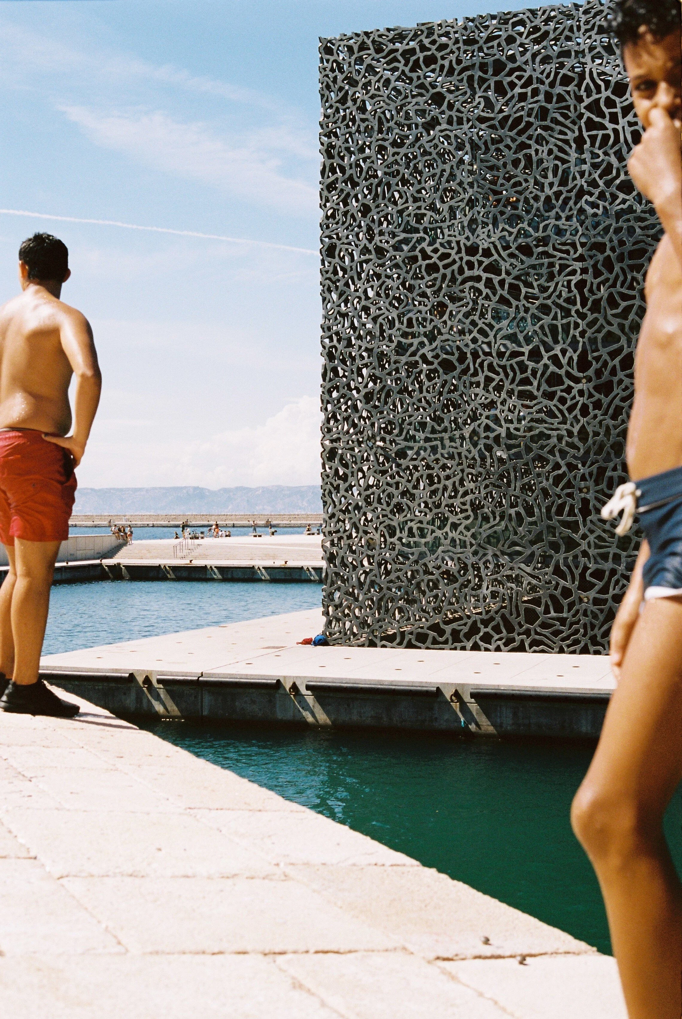 Nicolas Poillot - Demain c'est loin 02