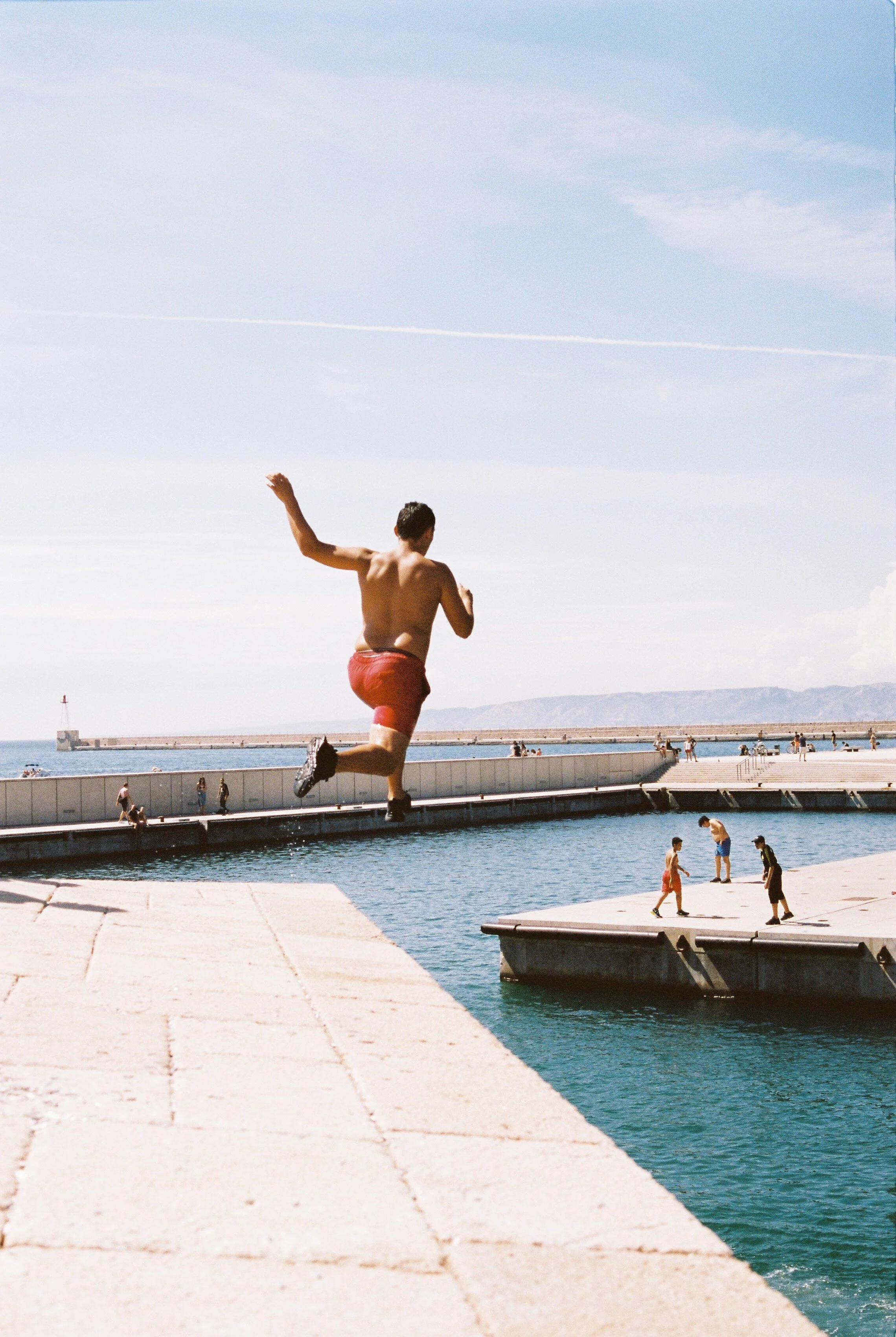 Nicolas Poillot - Demain c'est loin 04