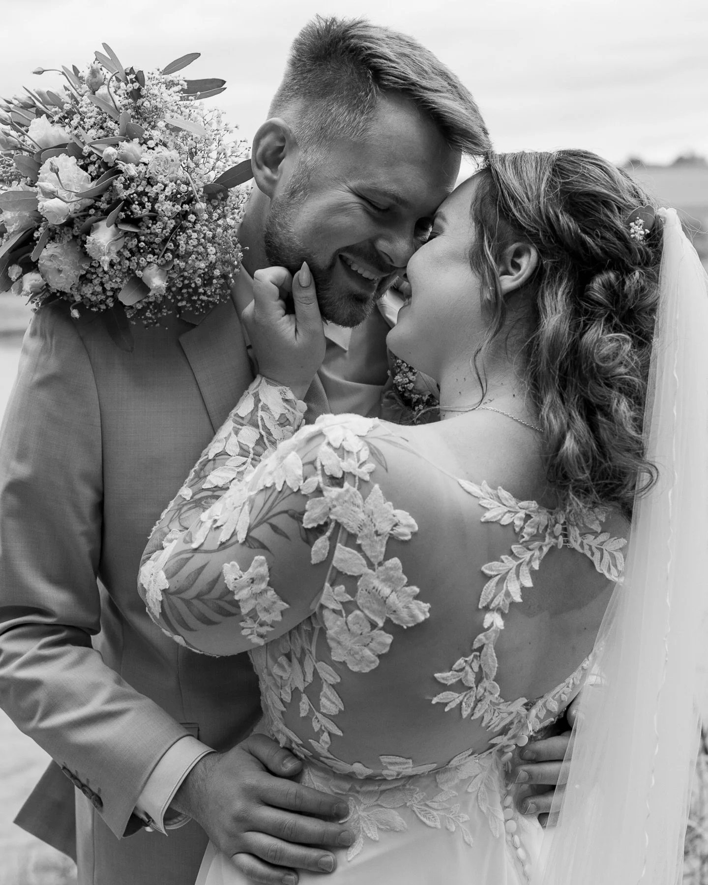 Když mi P&eacute;ťa při odjezdu ze svatby řekla, že mě měla vybranou jako fotografku d&aacute;vno předt&iacute;m, než ji Domča pož&aacute;dal o ruku, neskutečně mě to potě&scaron;ilo. Bylo mi ct&iacute; b&yacute;t souč&aacute;st&iacute; va&scaron;eho