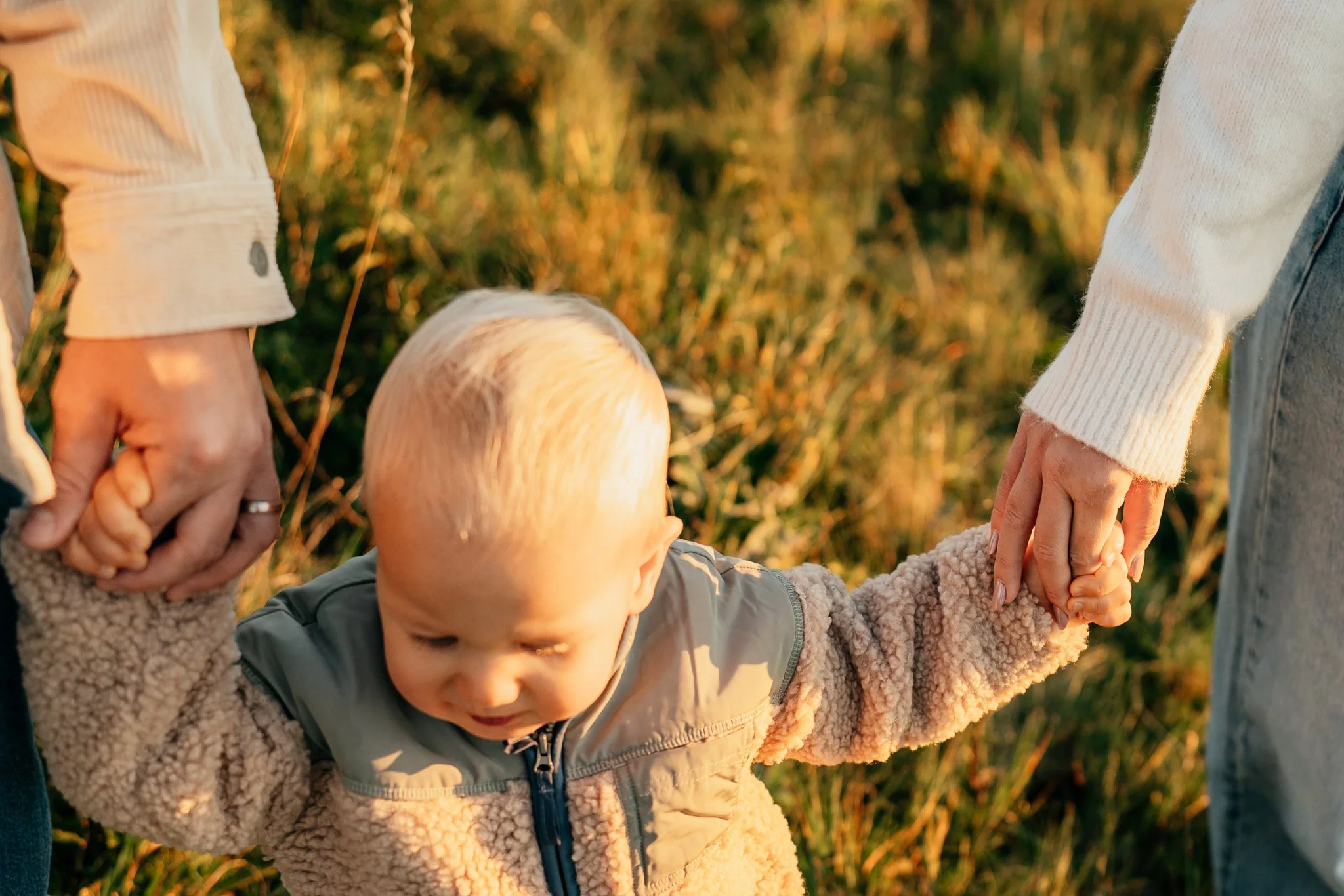 	
Rodinné focení a rodinná fotografie při západu slunce v přírodě v Brně.