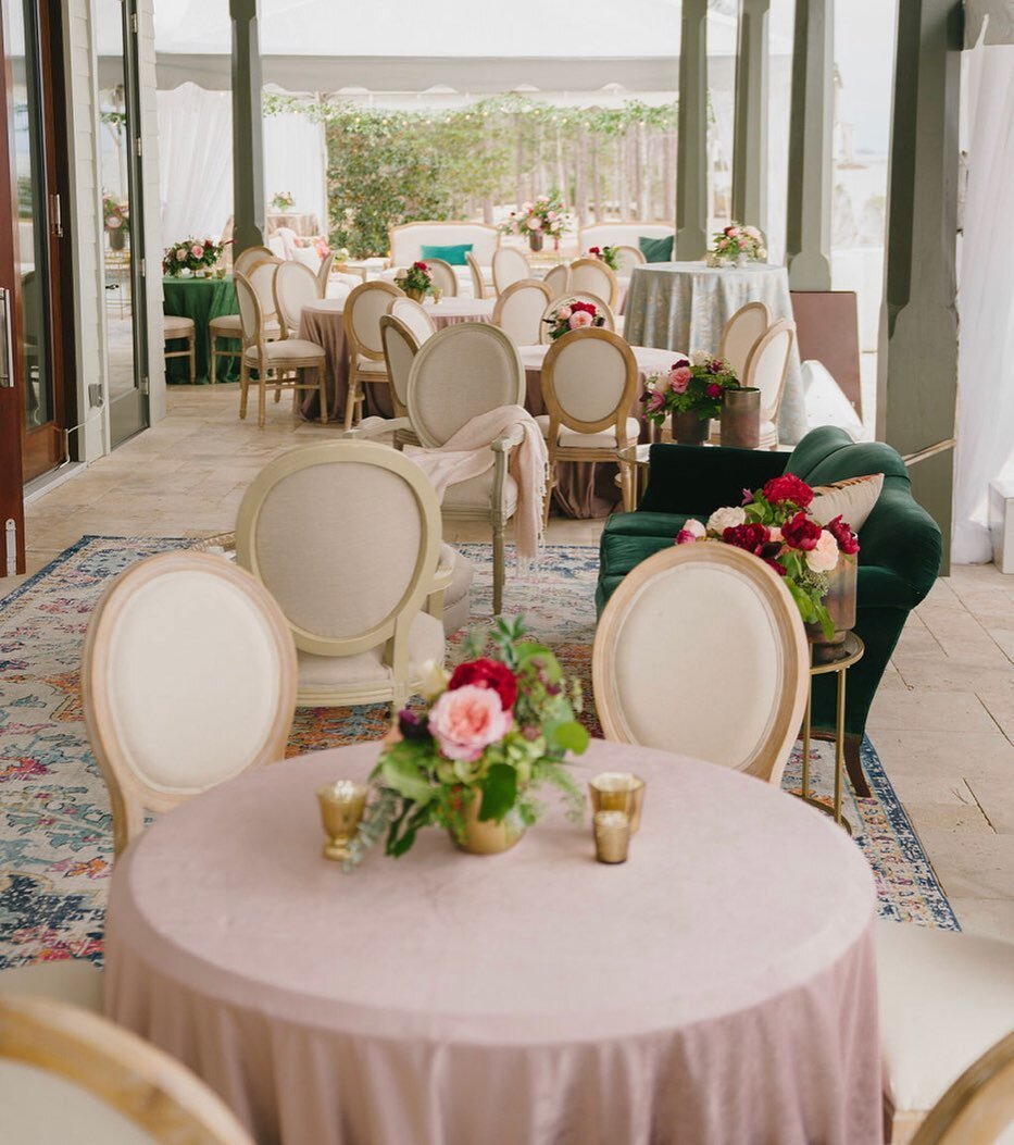 How beautiful is this wedding reception space!? We love seeing these King Louis chairs in action, they are perfection. 
.
.
.
#handmrentals #eventrentals #handmeventrentals #30aweddings #30abride #emeraldcoast #emeraldcoastwedding #tablescape #weddin