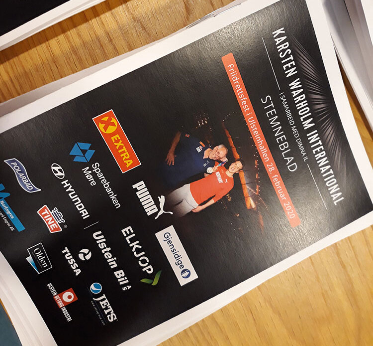  Stevneblad med utøverlister. 