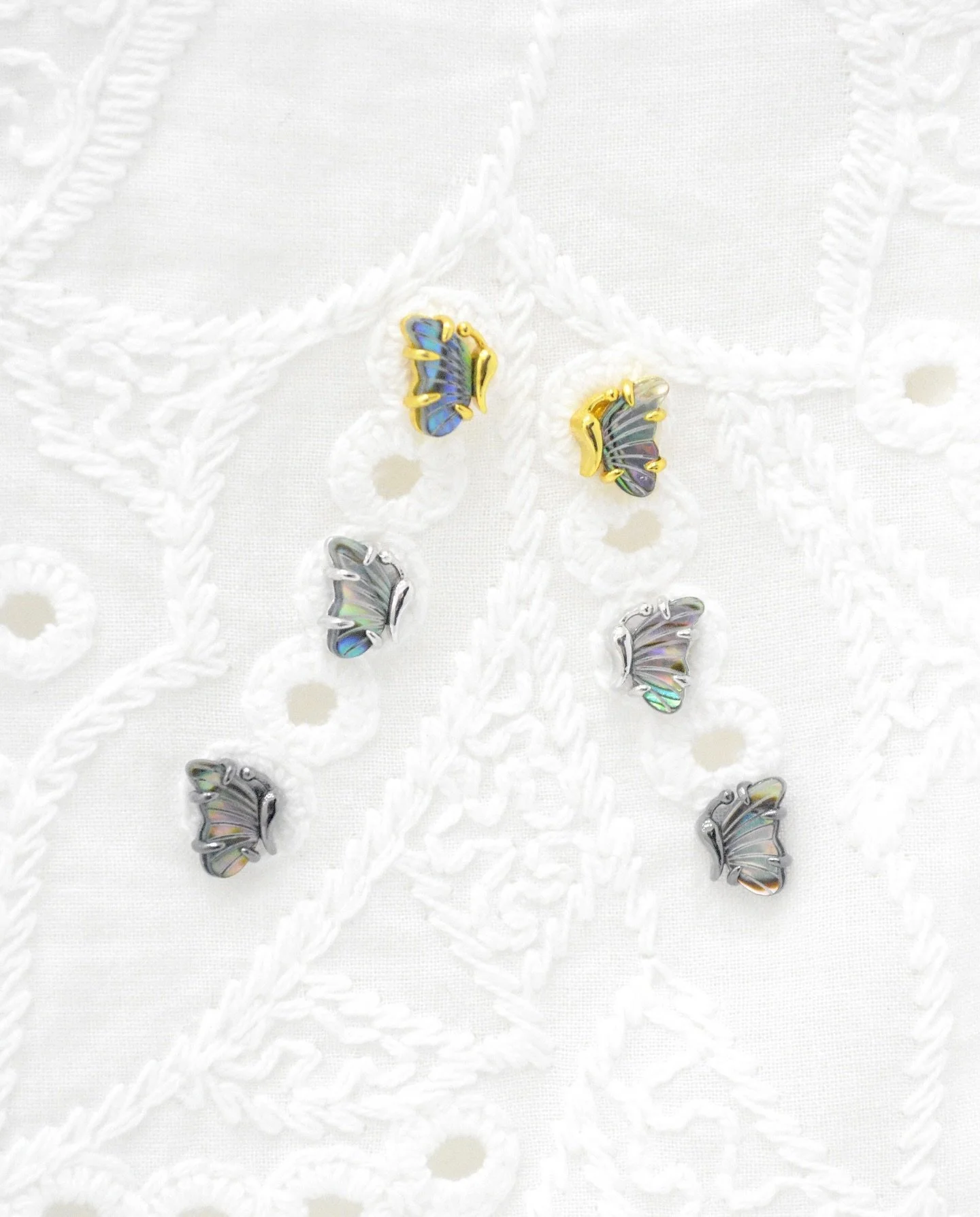 Which one is your favourite? The Aba Earrings come in multiple colourways, from gold to silver to rhodium, each delicately finished with abalone shell 🐚 

#carolinawongjewellery #sustainable
#earrings #abalone #butterfly