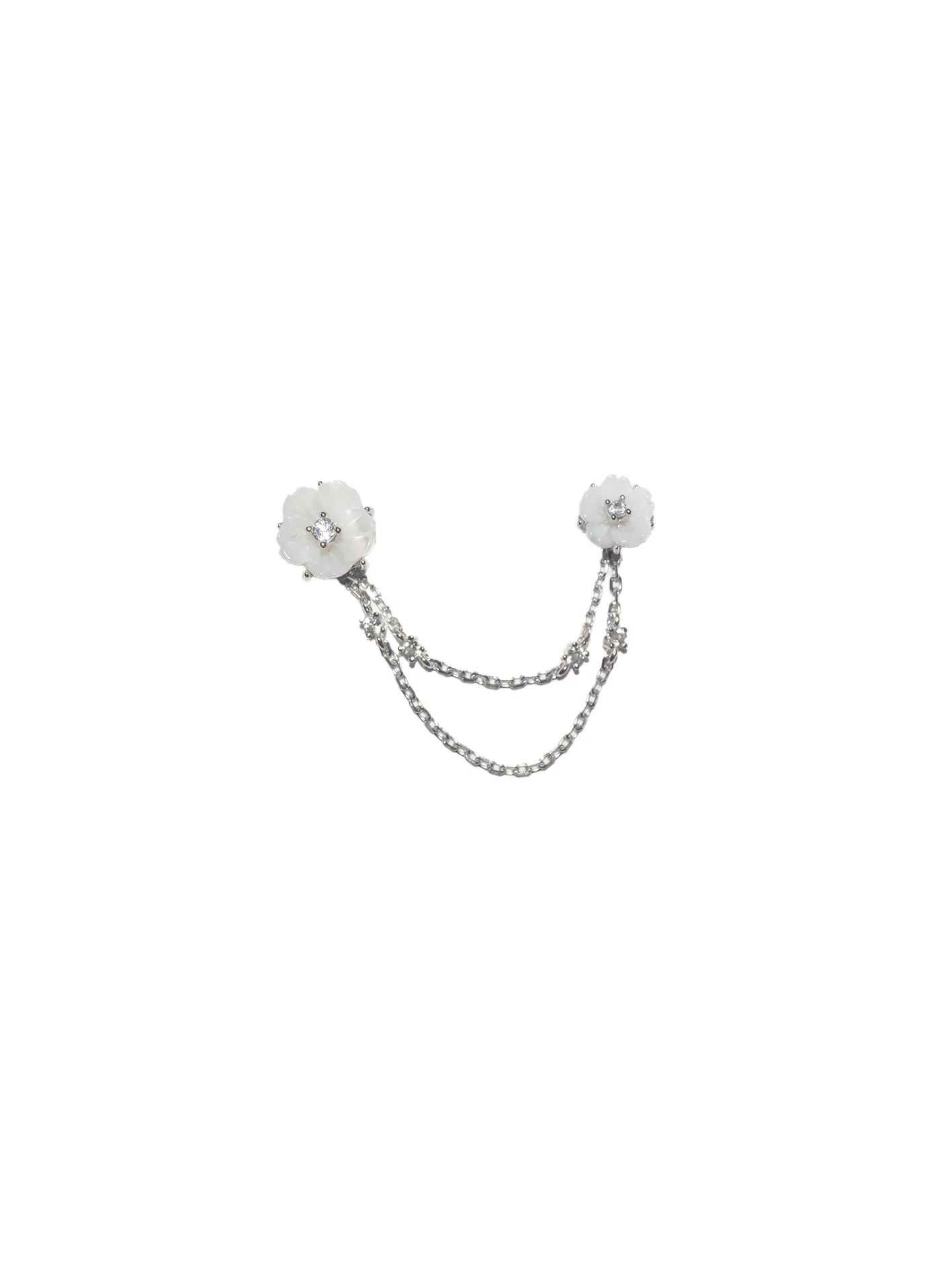 Bloom Snowy Studs with Chain