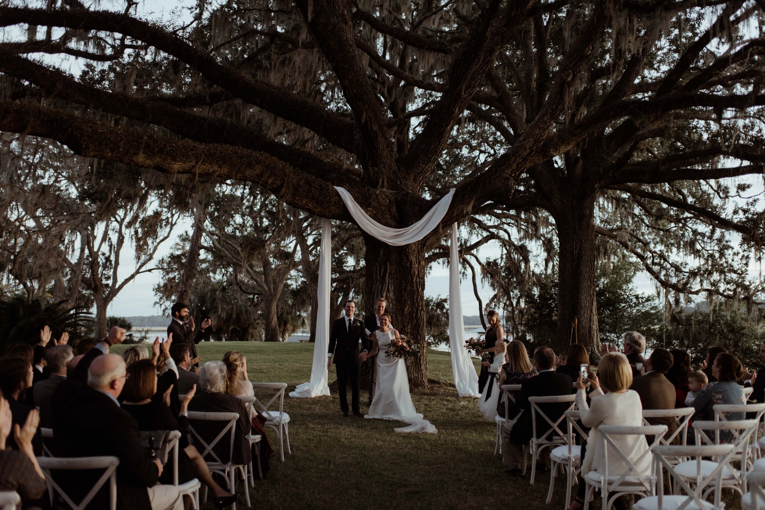 romantic-backyard-wedding-savannah-georgia-newly-weds-announced.jpg