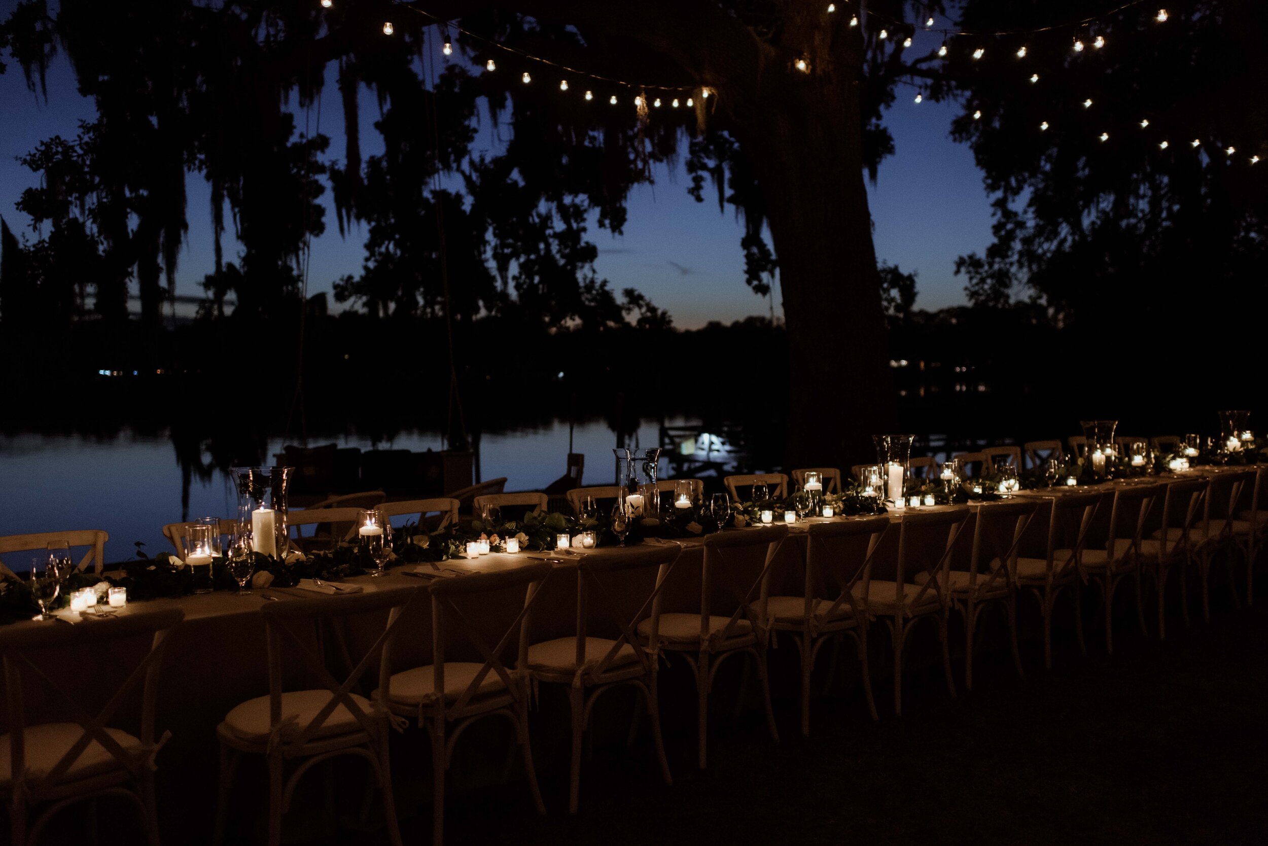 romantic-backyard-wedding-savannah-georgia-sunset-tablescape.jpg