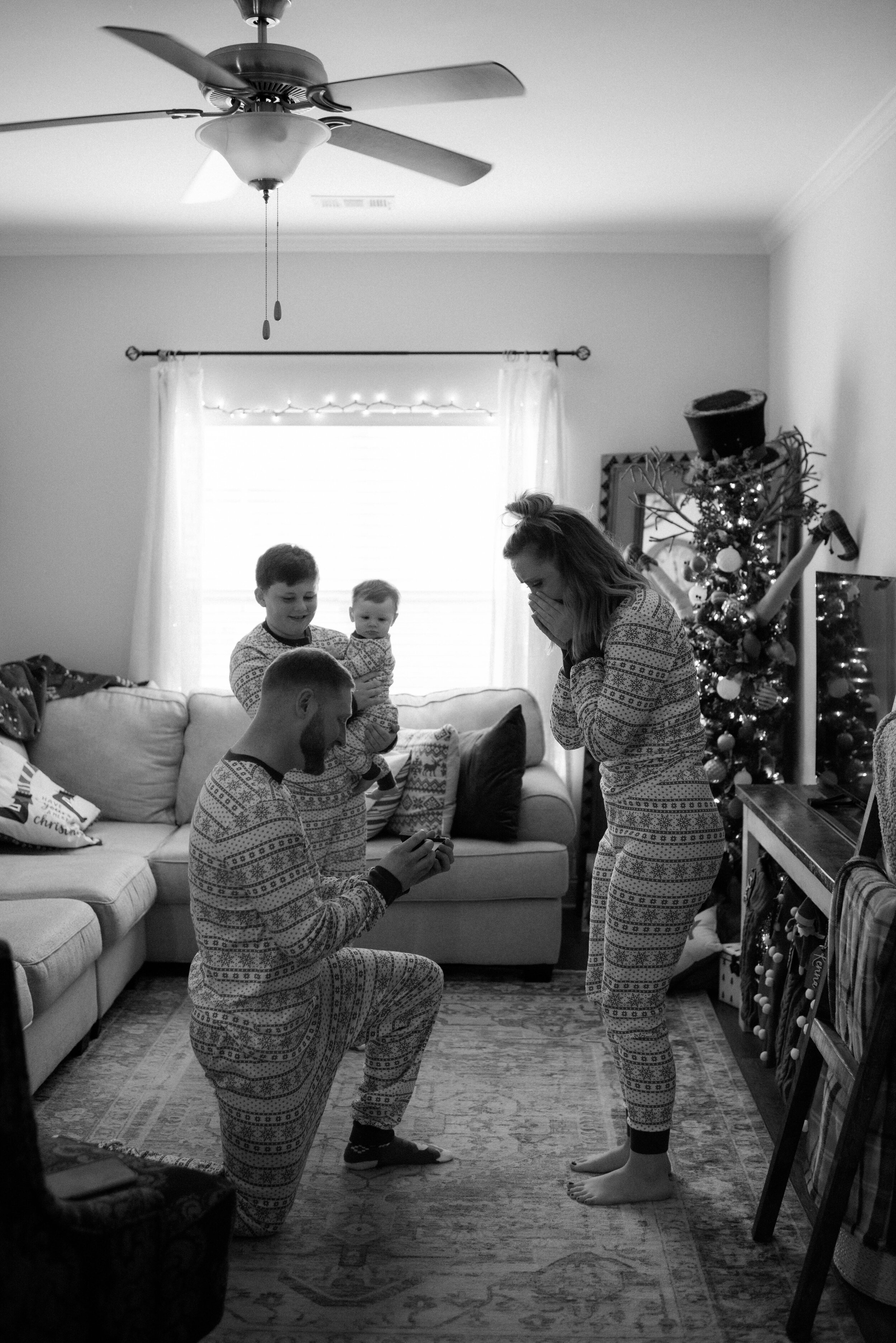 surprise-proposal-savannah-in-home-session.jpg