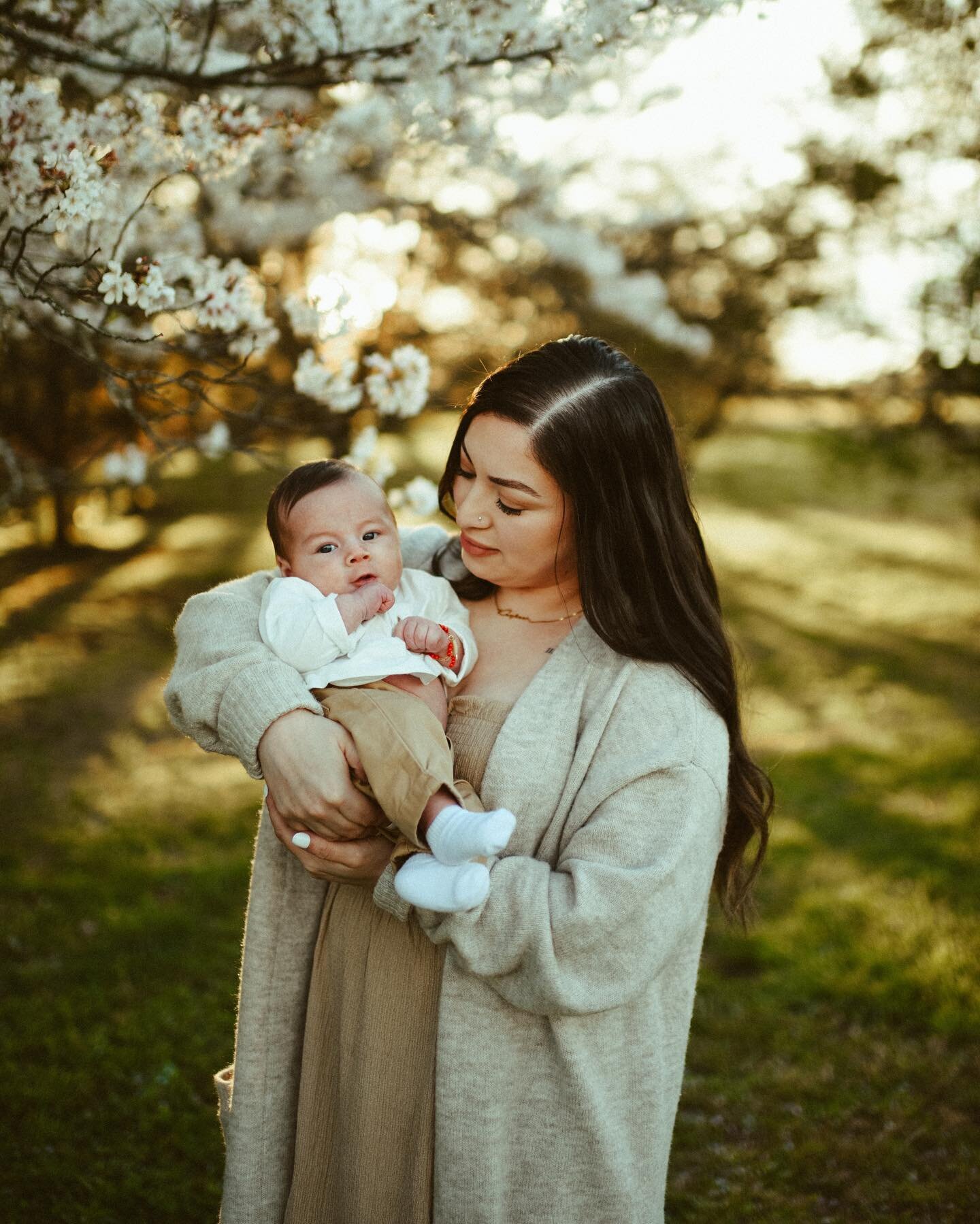 I couldn&rsquo;t wait to edit some of this session as soon as my boys were in bed 🥺😍 I mean LOOK at this sweetness!!