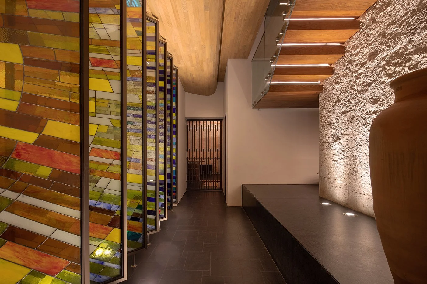 8_STA_Urubo_Chapel Glass_Redu.jpg