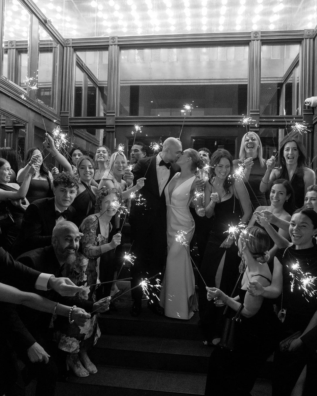Happy New Year! Cheers to love, laughter, and happily ever after to all of our 2025 couples!

@bsimkova
@gladstonehouseto
.
.
.
#sparklersendoff #weddingsparklers #torontoweddings #weddingexit #sparklerexit