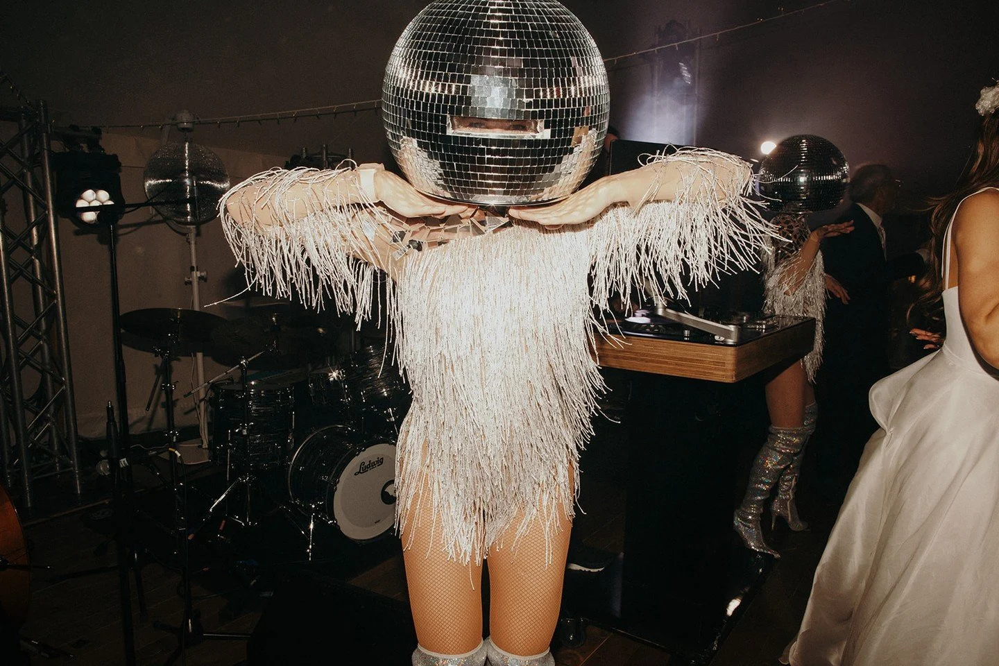 Woohoo! We've all made it to Friday!⁠
⁠
Wishing all our followers and supplier network a wonderful weekend!⁠
⁠
📸@jordanvoth⁠
⁠
Supplier 🤍 to:⁠
⁠
@headoverheelsentertainment⁠
@jordanvoth⁠
@kinrosshouse⁠
@lawsonfilmsuk⁠
@wearetartan⁠
⁠
~ ~ ~ ⁠
⁠
Time