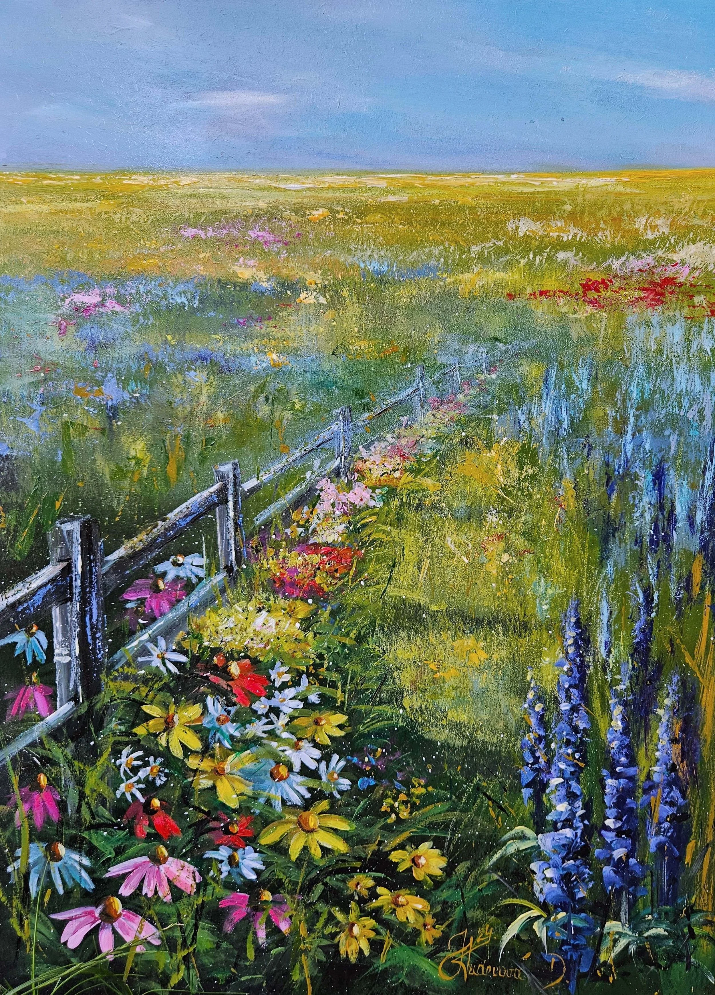 Lúka plná kvetov. Obraz s kvetmi pri plote.  Rudbekie.