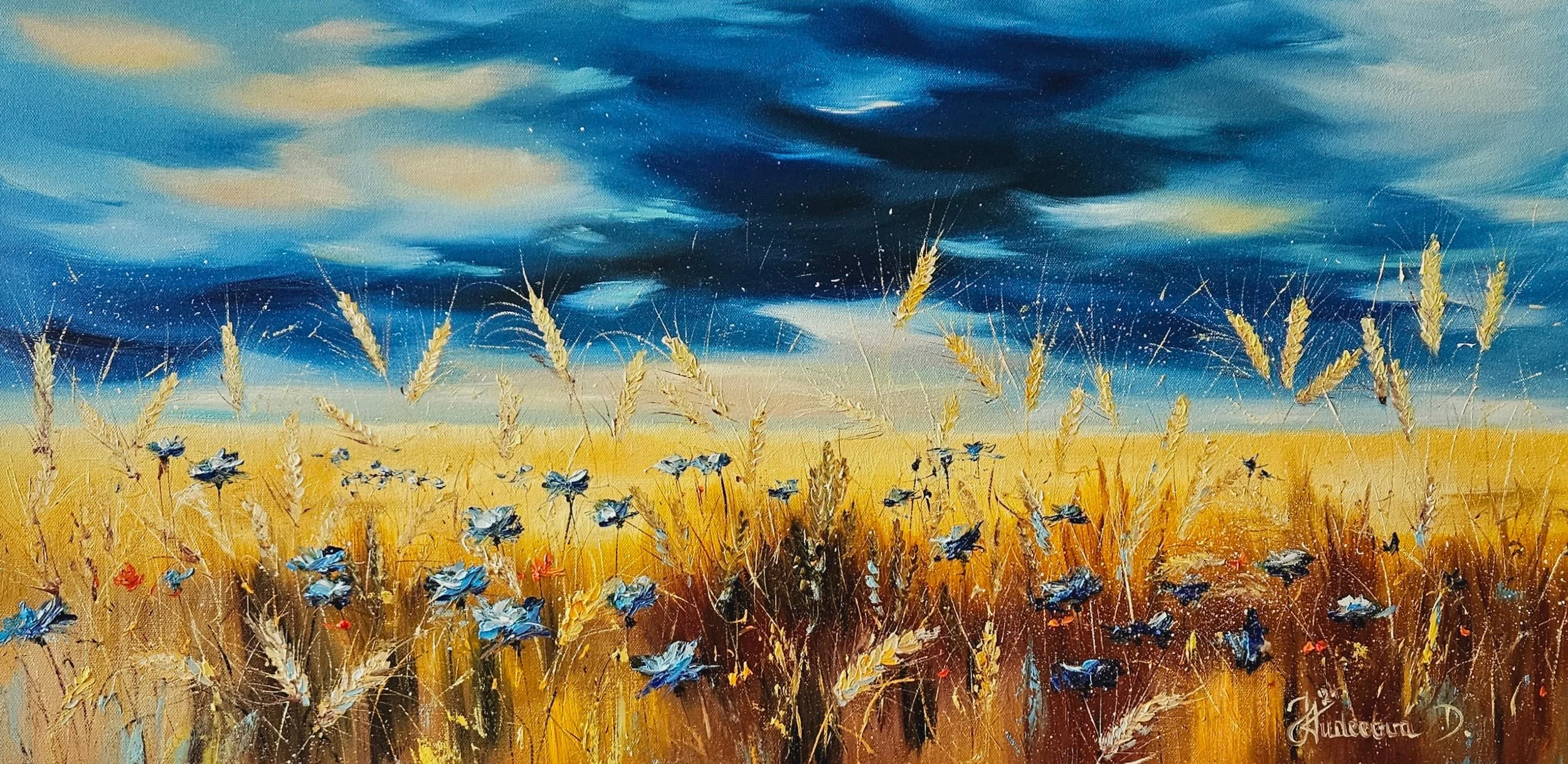 Pole s obilím a nevädzami. Teplý letný večer po búrke na poli. A field of grain after a storm.
