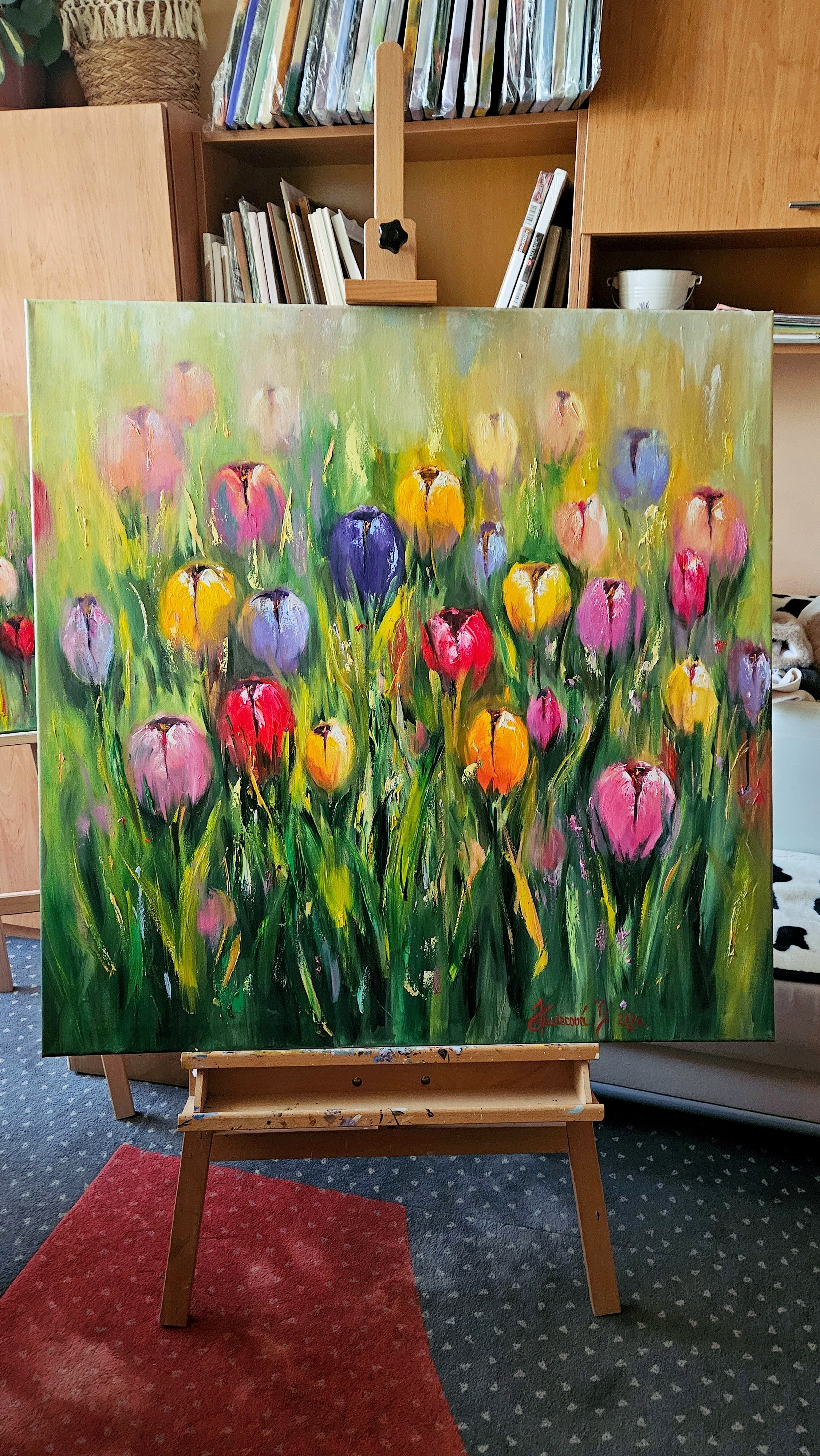 Farebné tulipány v záhrade. Moderný obraz s kvetmi. Ručne maľovaný obraz na predaj.