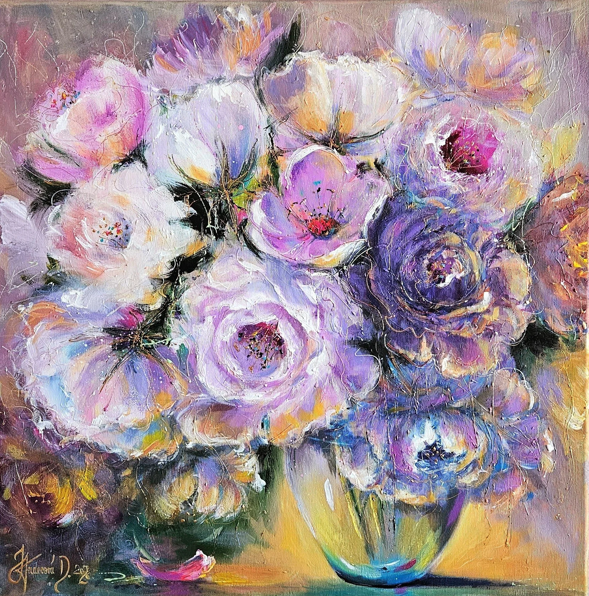 Moderný obraz s veľkými kvetmi vo váze.  Zlaté a perleťové odlesky. Zátišie s kvetmi. Ručne maľovaný obraz na predaj.