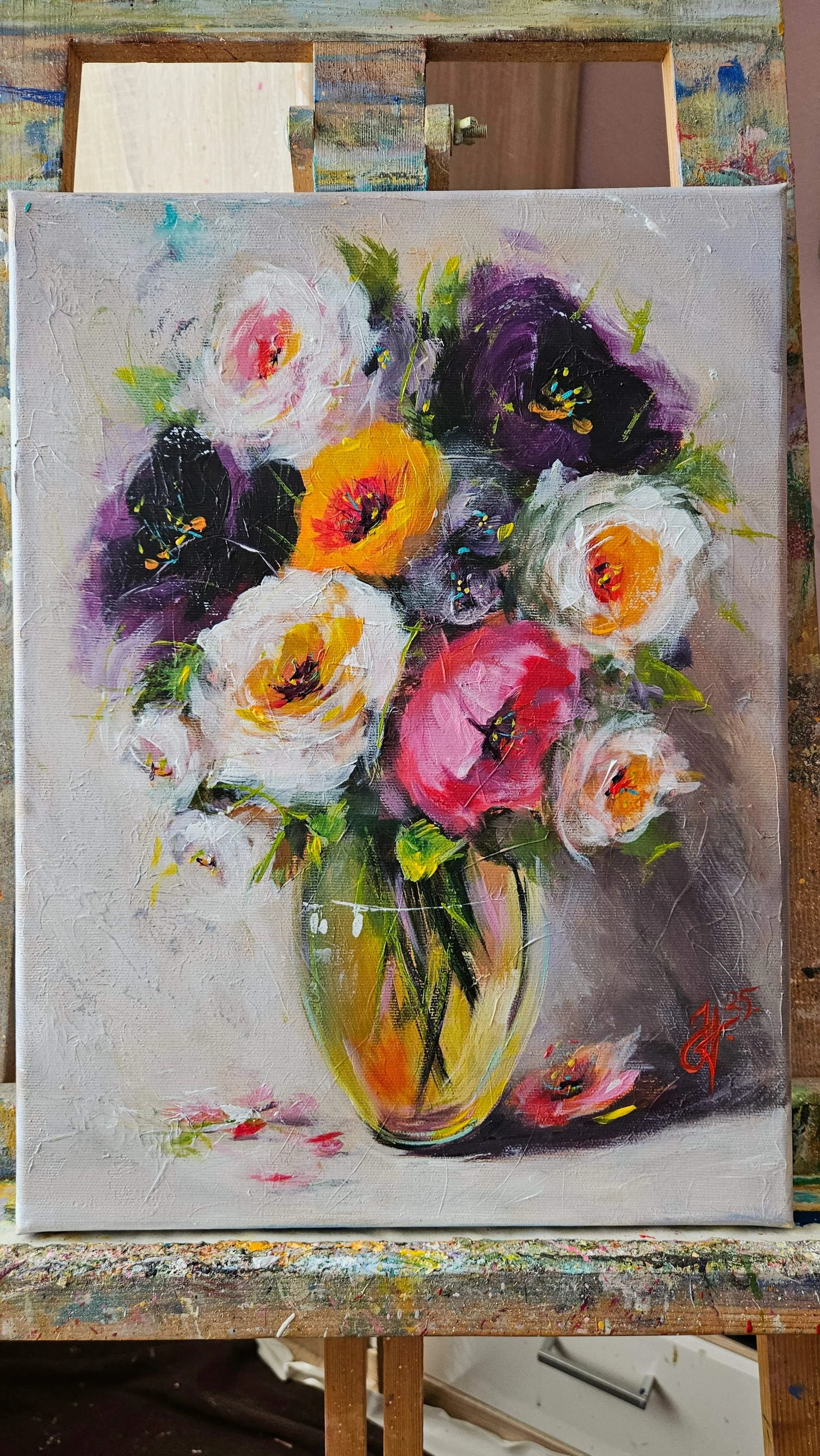 Letné farebné kvety vo váze. Zátišie s kvetmi. Ručne maľovaný obraz na predaj.