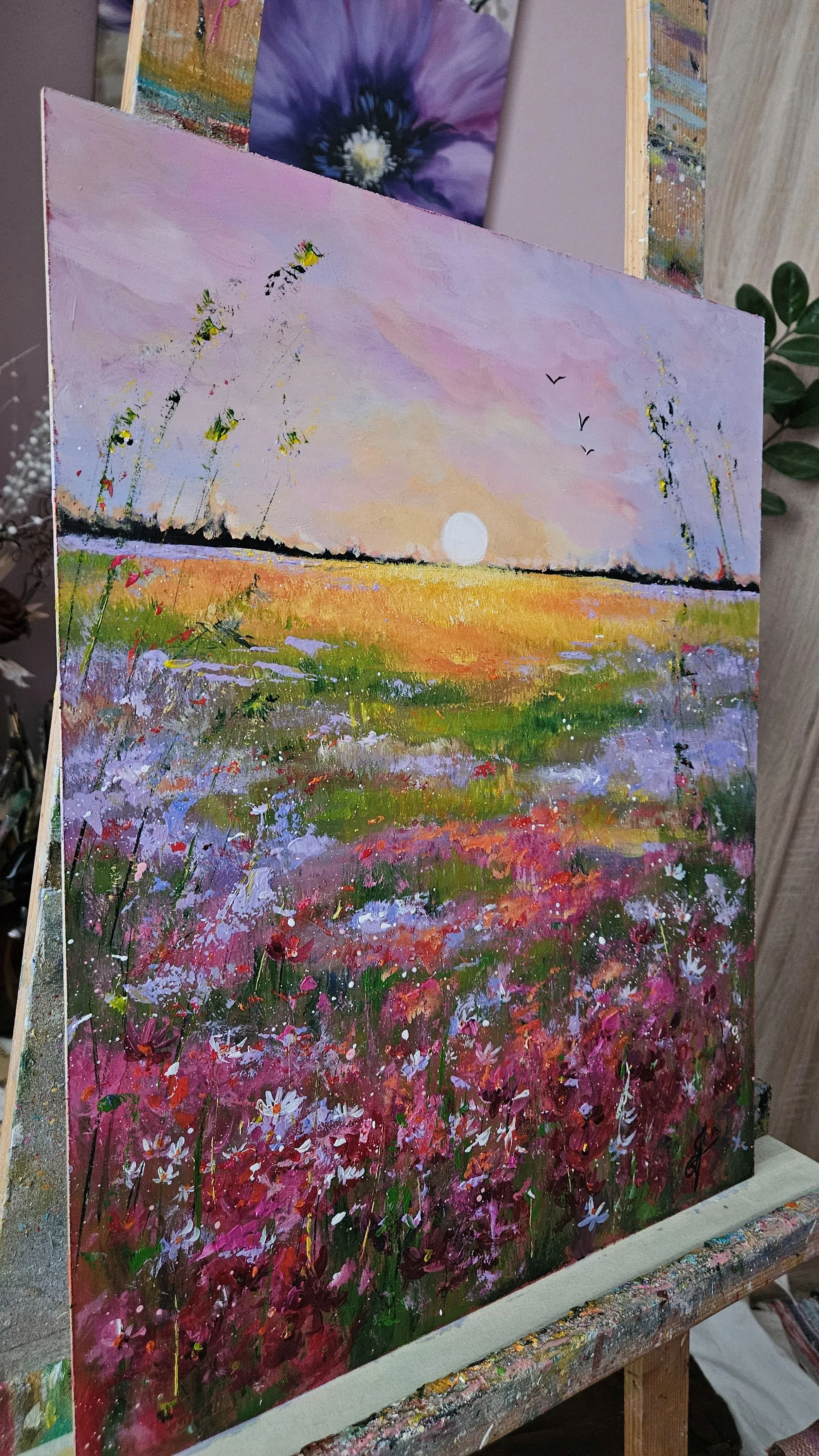 Letná lúka s kvetmi. Večer, západ slnka, lúčne kvety. Ručne maľovaný obraz na predaj.