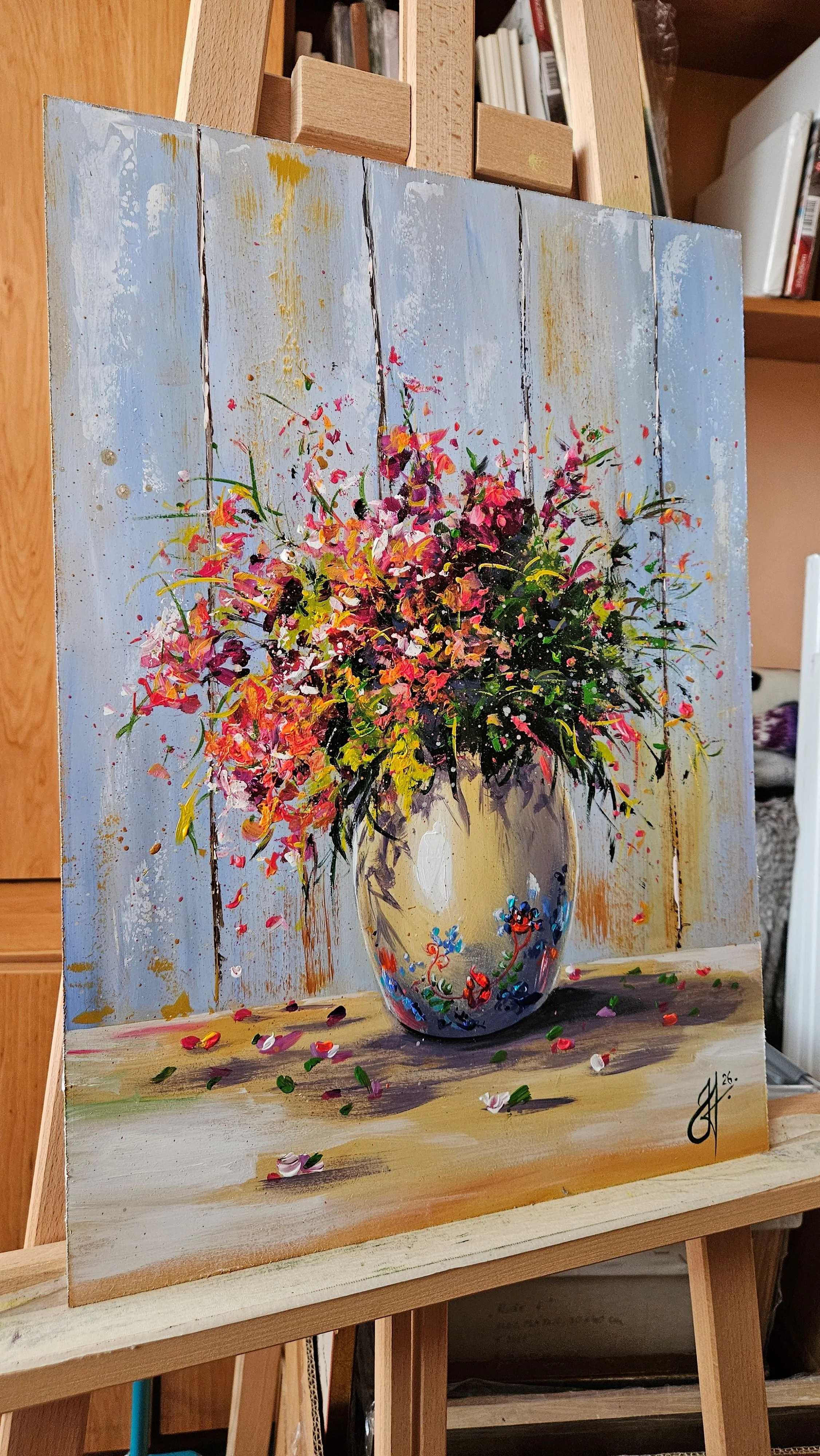 Lúčne kvety v maľovanom džbáne. Zátišie s kvetmi. Ručne maľovaný vintage obraz na predaj.