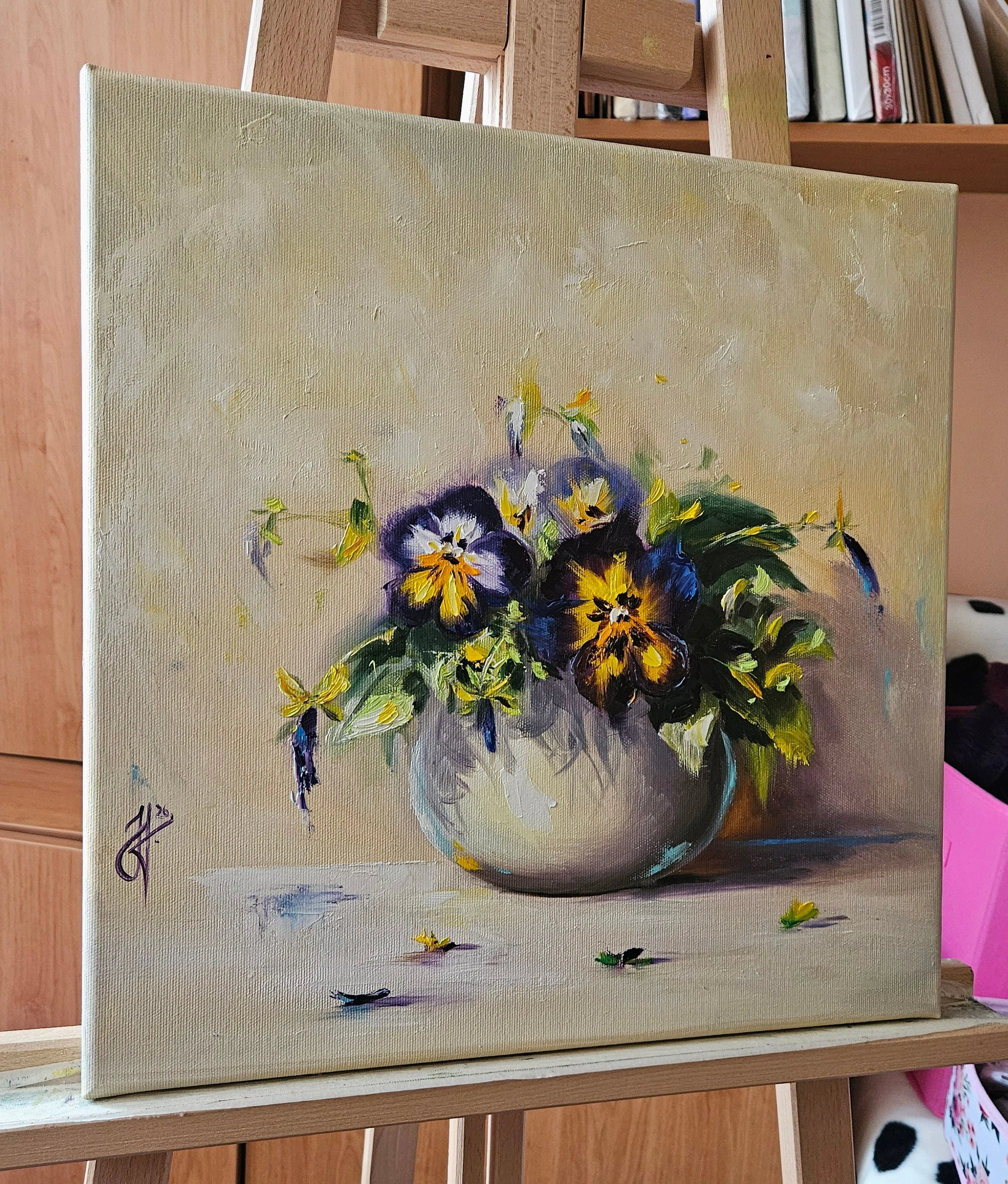 Fialové sirôtky vo váze. Zátišie s kvetmi. Ručne maľovaný vintage obraz na predaj.