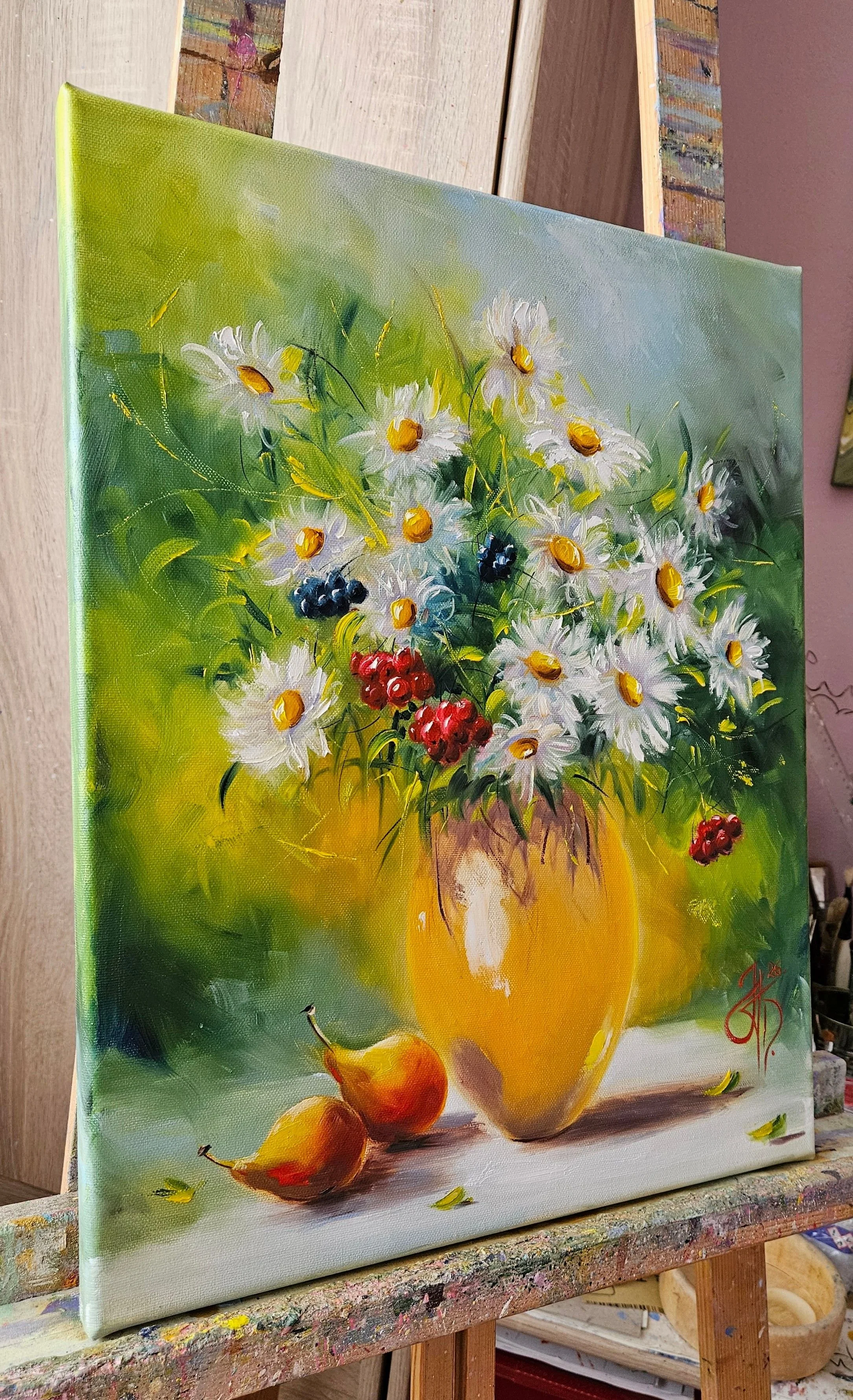 Lúčne kvety vo váze. Margaréty a hrušky. Zátišie s kvetmi. Ručne maľovaný obraz na predaj.