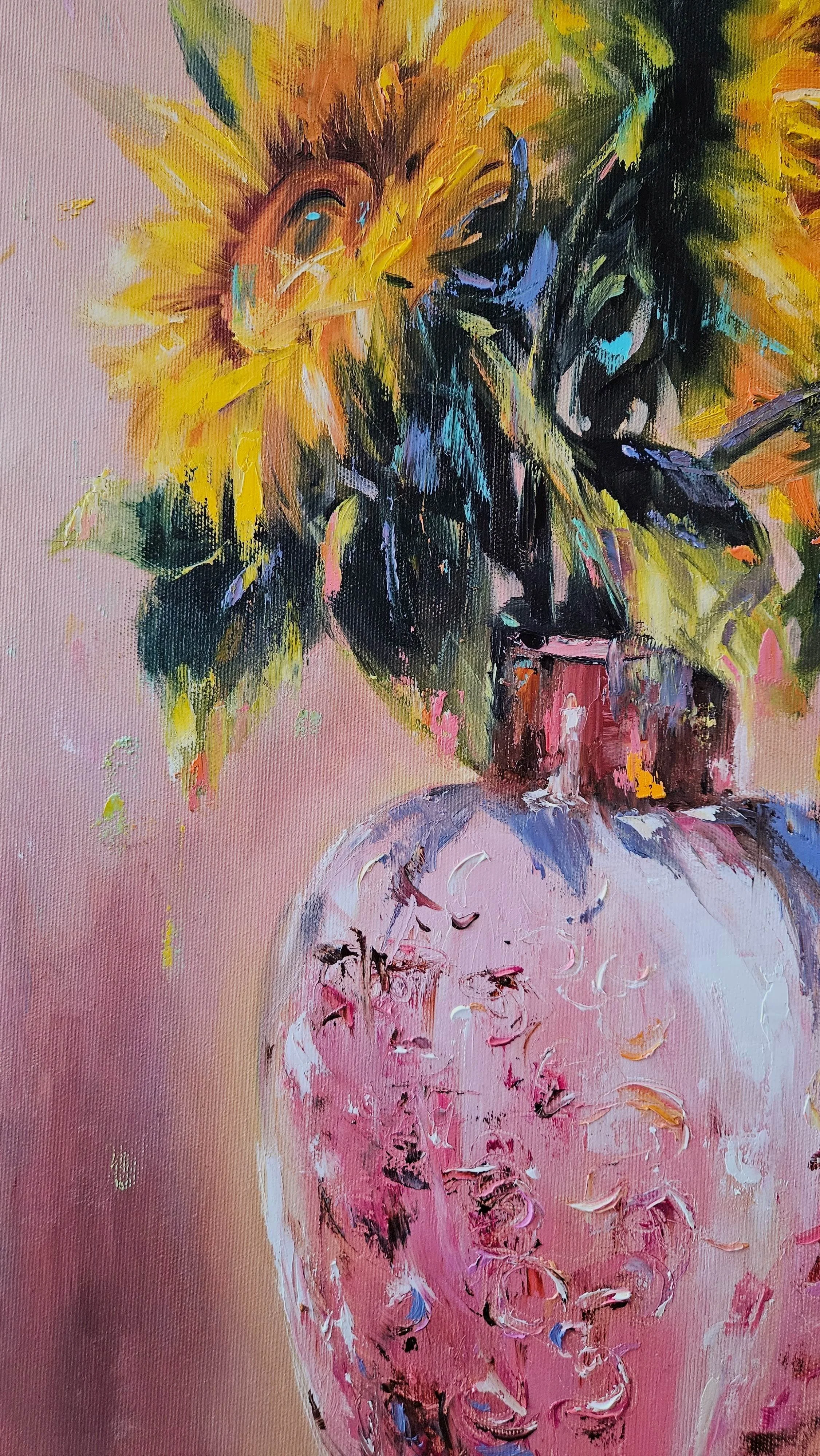 Slnečnice v ružovej antickej váze. Zátišie s kvetmi. Ručne maľovaný obraz na predaj.