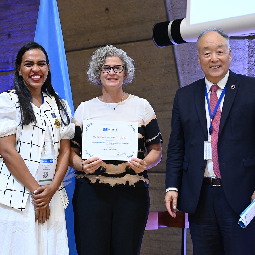 El Proyecto DREAM recibe el Premio Internacional de Alfabetización de la UNESCO por su contribución a la construcción de una cultura de la lectura en la República Dominicana 