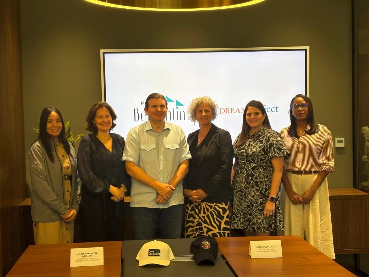 Punta Bergantín y DREAM Project firman acuerdo para impulsar la formación técnica juvenil en Villa Montellano