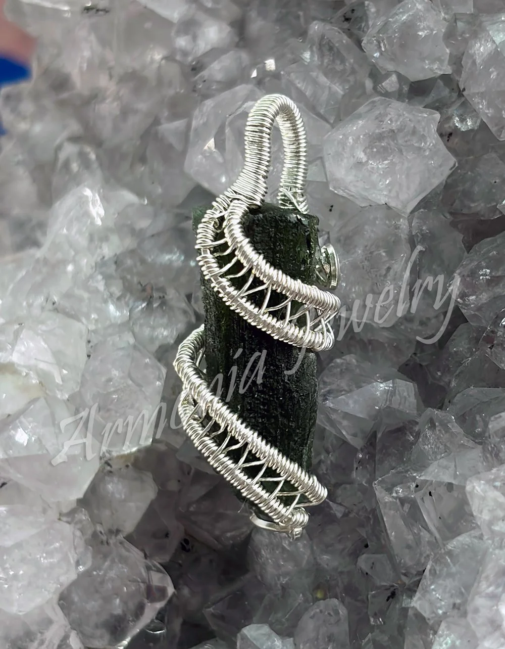 SilverMoldavite_3511.jpg