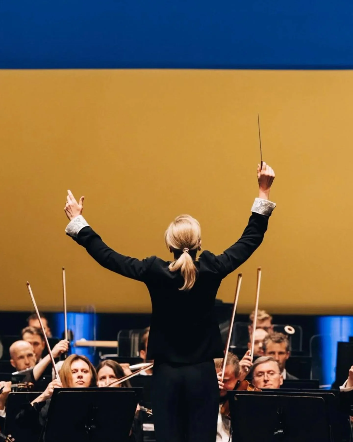 While a part of my heart was always in Ukraine, I look back on a past year with rich artistic memories, from conducting Madama Butterfly in Toronto to Salome in Berlin; from our live Arte broadcast in Warsaw in February to commemorate the third anniv