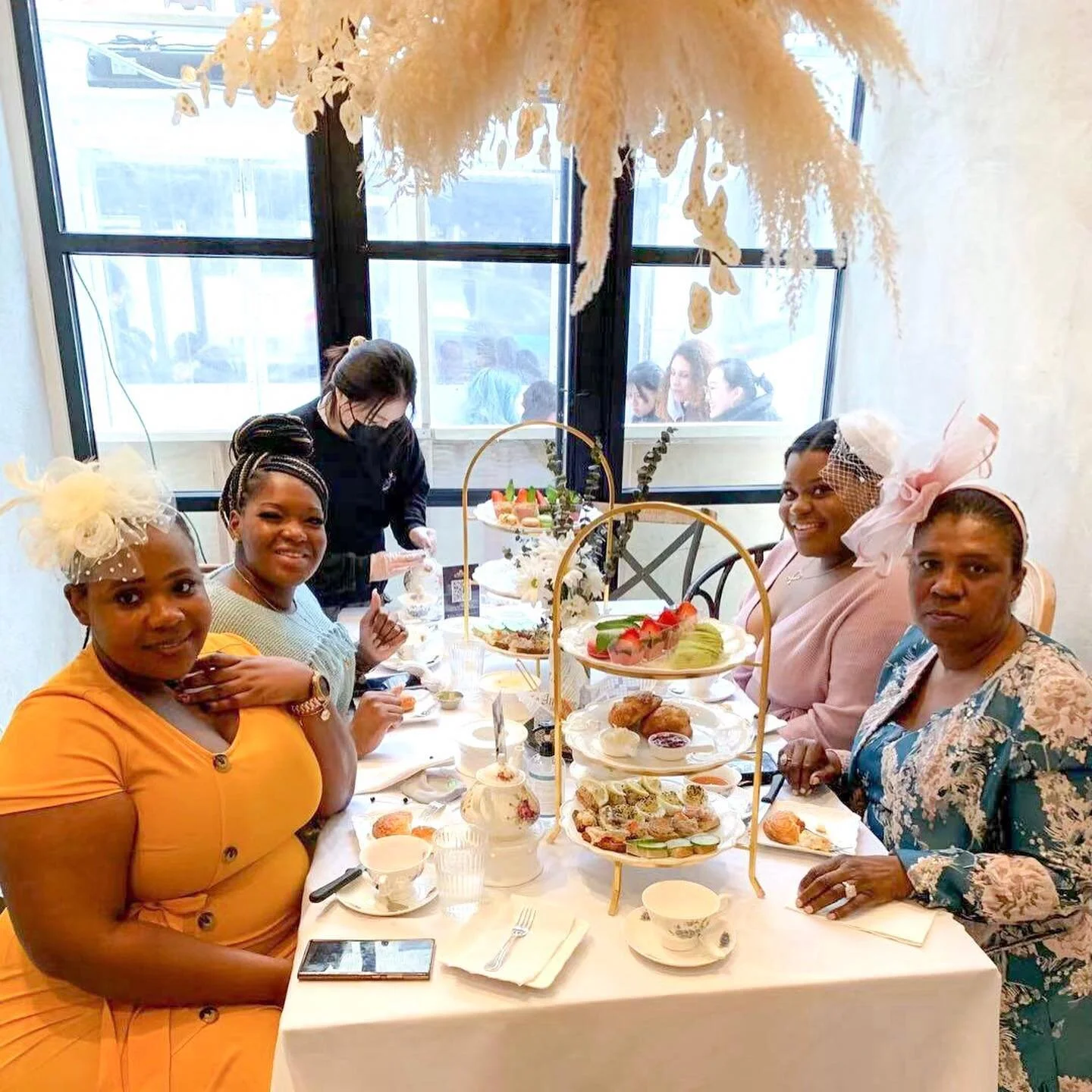 How elegance are these ladies with the pretty fascinators! 😍 We like how our PTH fam dressed up for ⁠an Afternoon Tea! ⁠💜⁠
⁠
As NYC and Philly fully reopen, we are accepting party requests now! Let us host your birthday/engagement/tea parties, brid