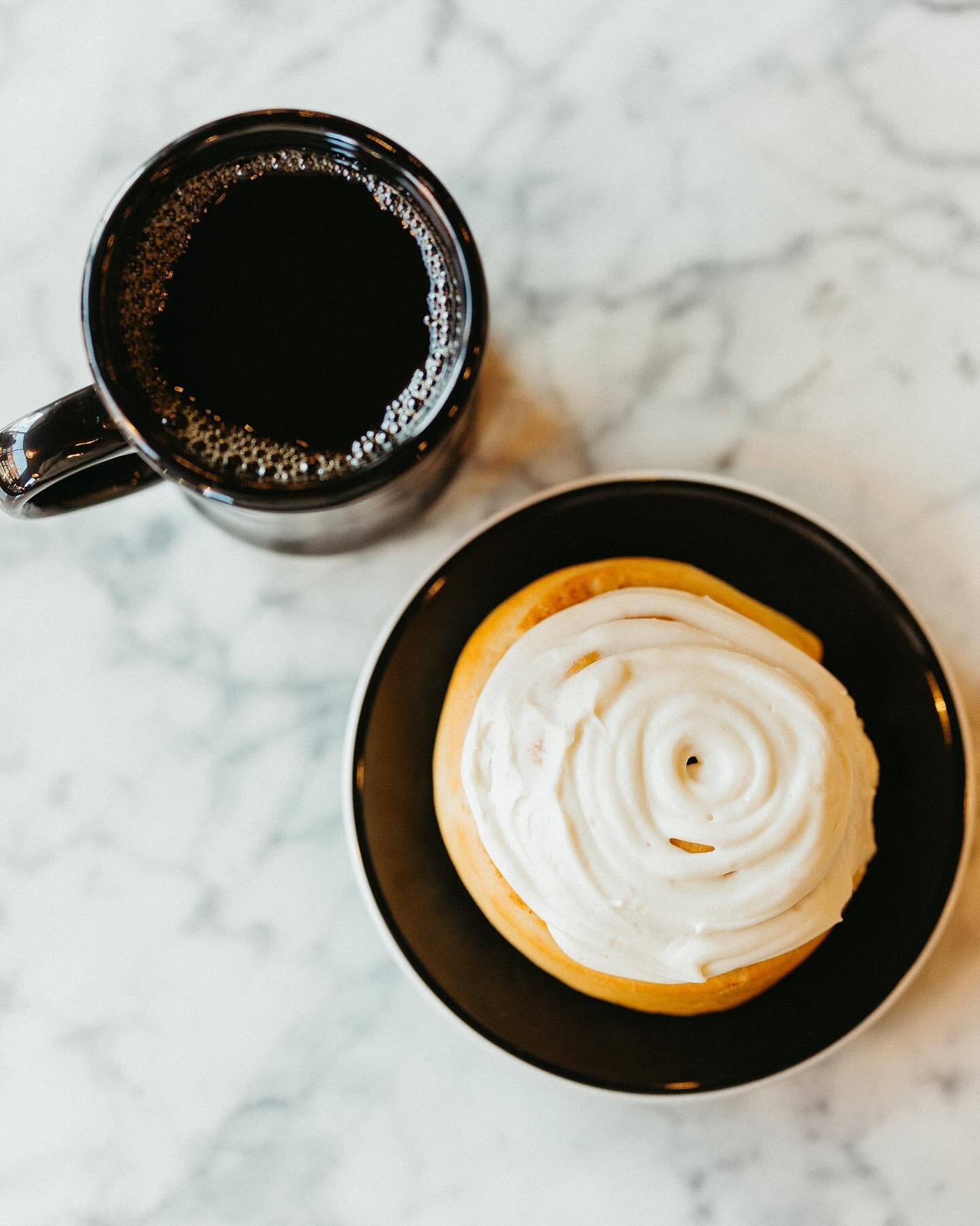 We always have some extra treats from our friends @flourhouse.bakery every Friday-Sunday, including the delicious Milk Bread Cinnamon Roll (w/ cream cheese frosting). These always go FAST! 

Stop by for your weekend guilty pleasure! 

_______________