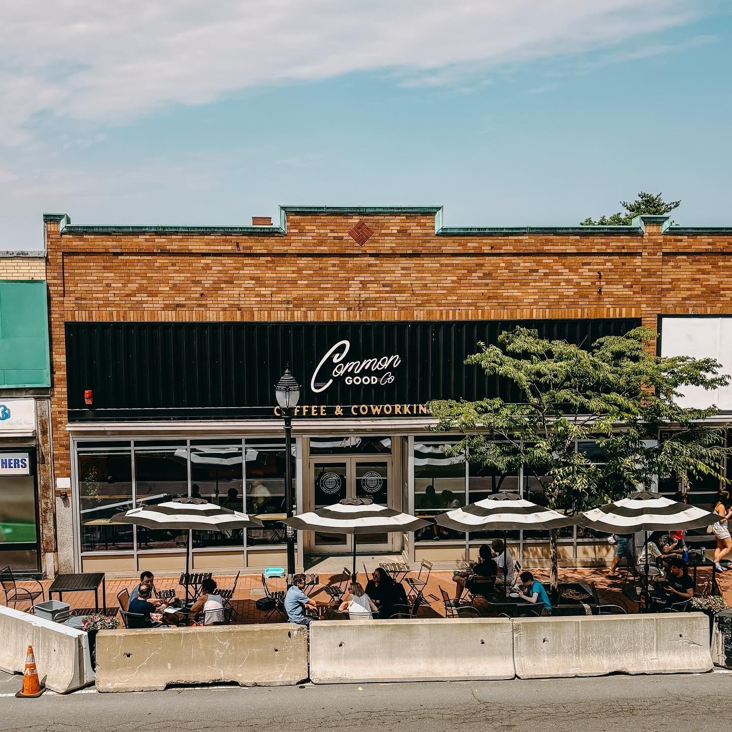 We love this view! 🫶🏽

It&rsquo;s starting to feel like summer. The patio is filling up. New connections and friendships are forming in the neighborhood over coffee. Moody Street is feeling alive with walkers and bikers. 

We&rsquo;re going to soak