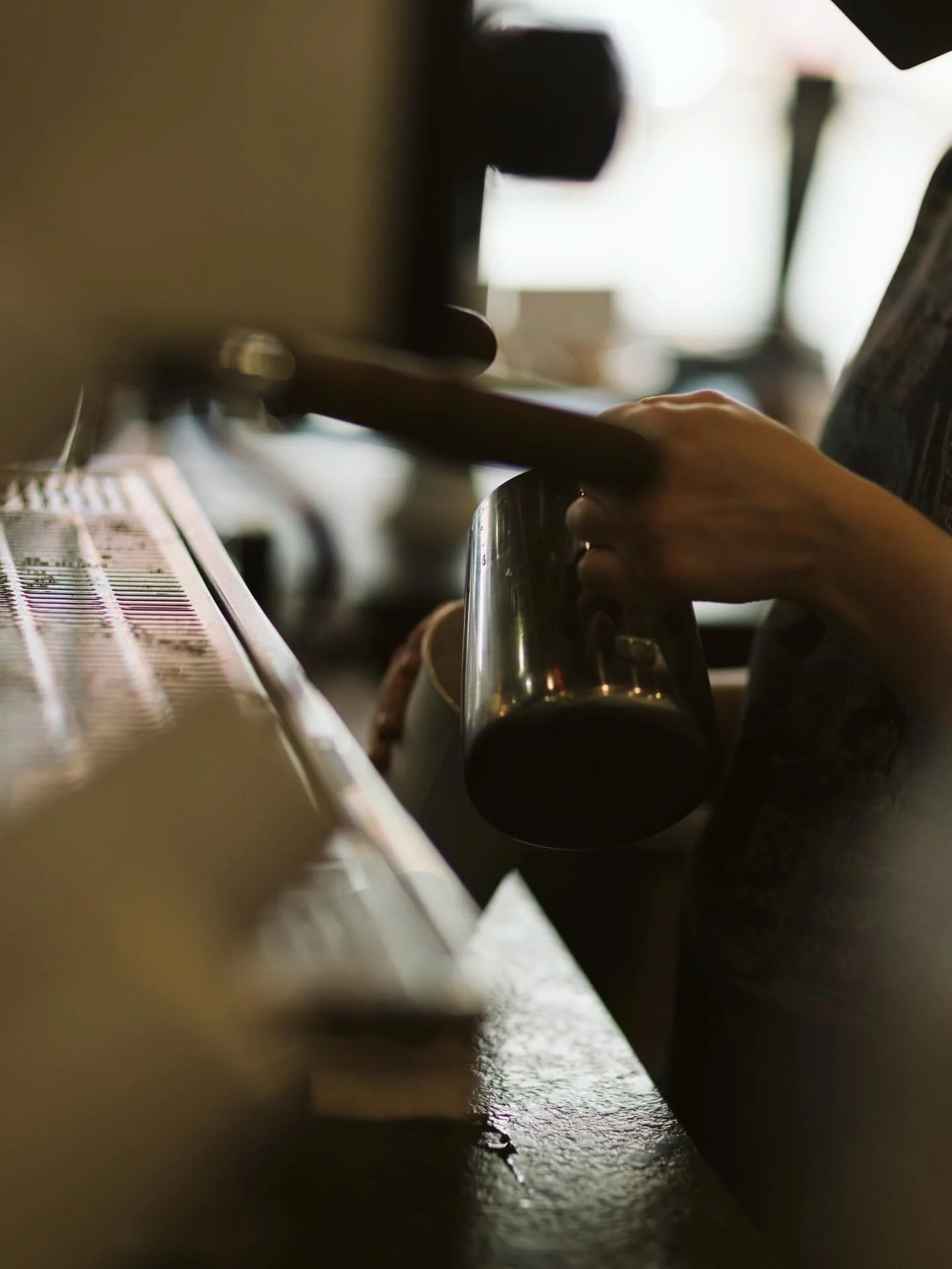 We hustle on the weekends so you can slow down and enjoy some moments of the good life.

Cheers! ☕️

#slowcoffee #weekends #coffeeshop #barista