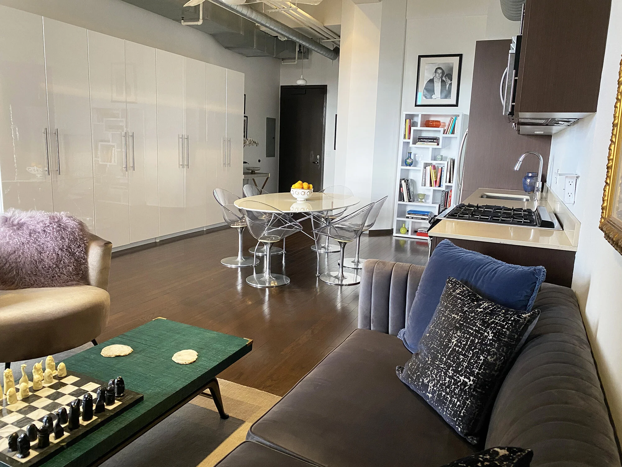 THE BROADWAY LOFT Fully Furnished Rental