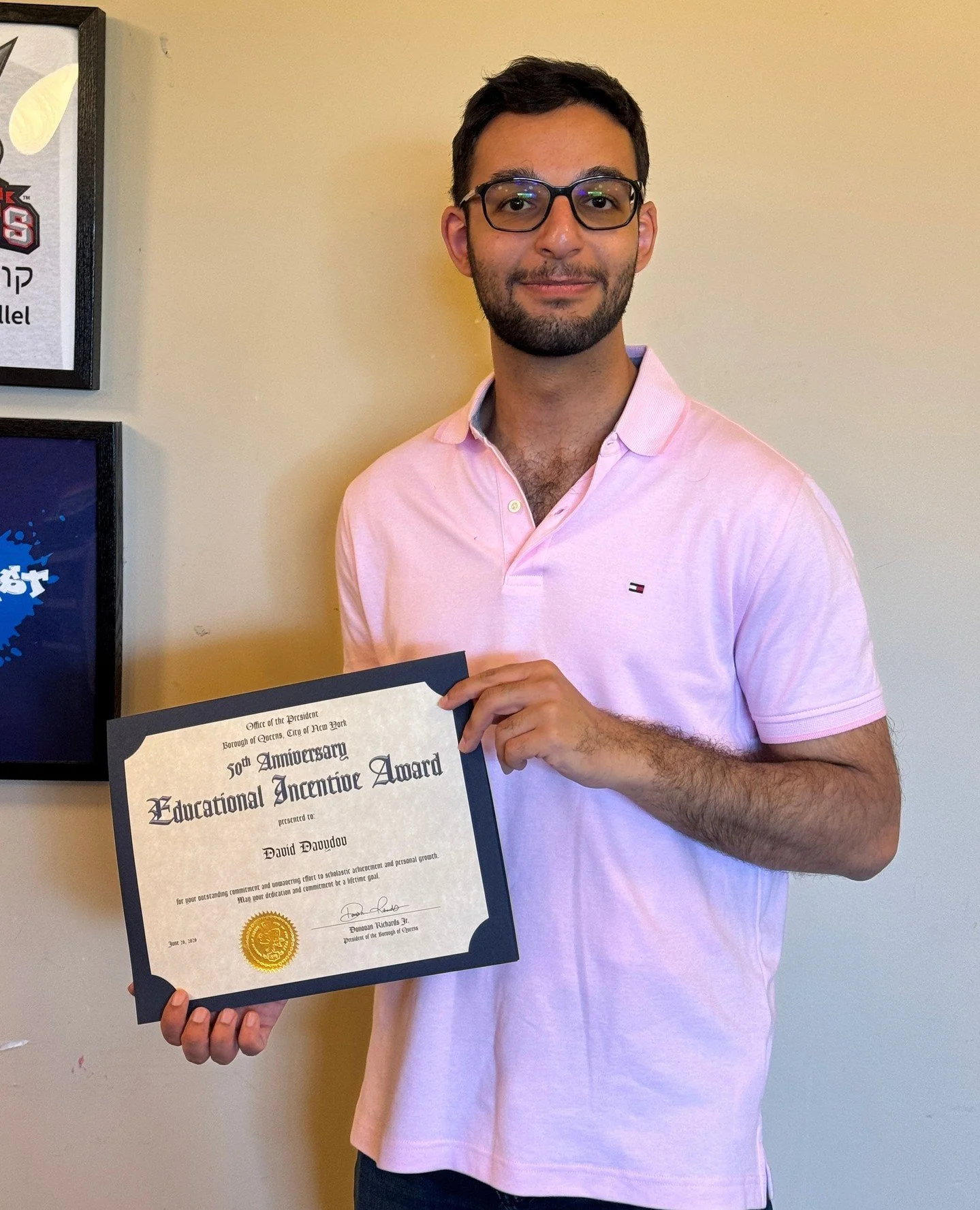 Huge Mazel Tov to our @queens_hillel President and @queenscollegeoffical student commencement speaker, David Davydov, on receiving the Educational Incentive Award from the Queensborough President @queensbprichards 🎓👏✨⁠
⁠
⁠
#queenshillel #hillel #st