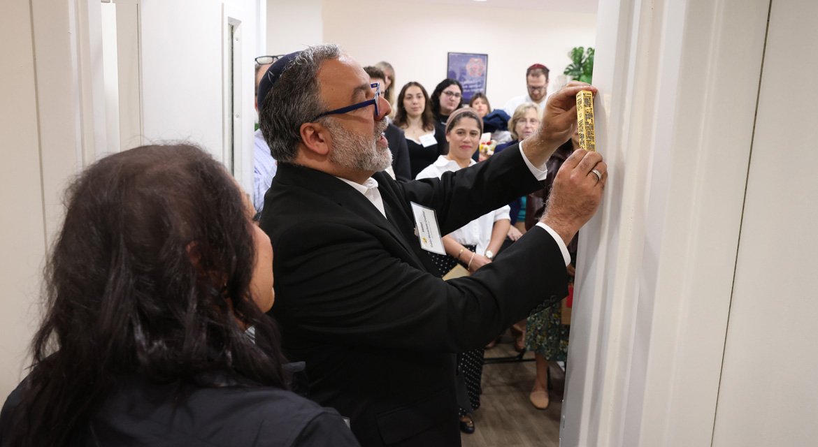 Queens Hillel Meets Students’ Needs — Wherever They Are