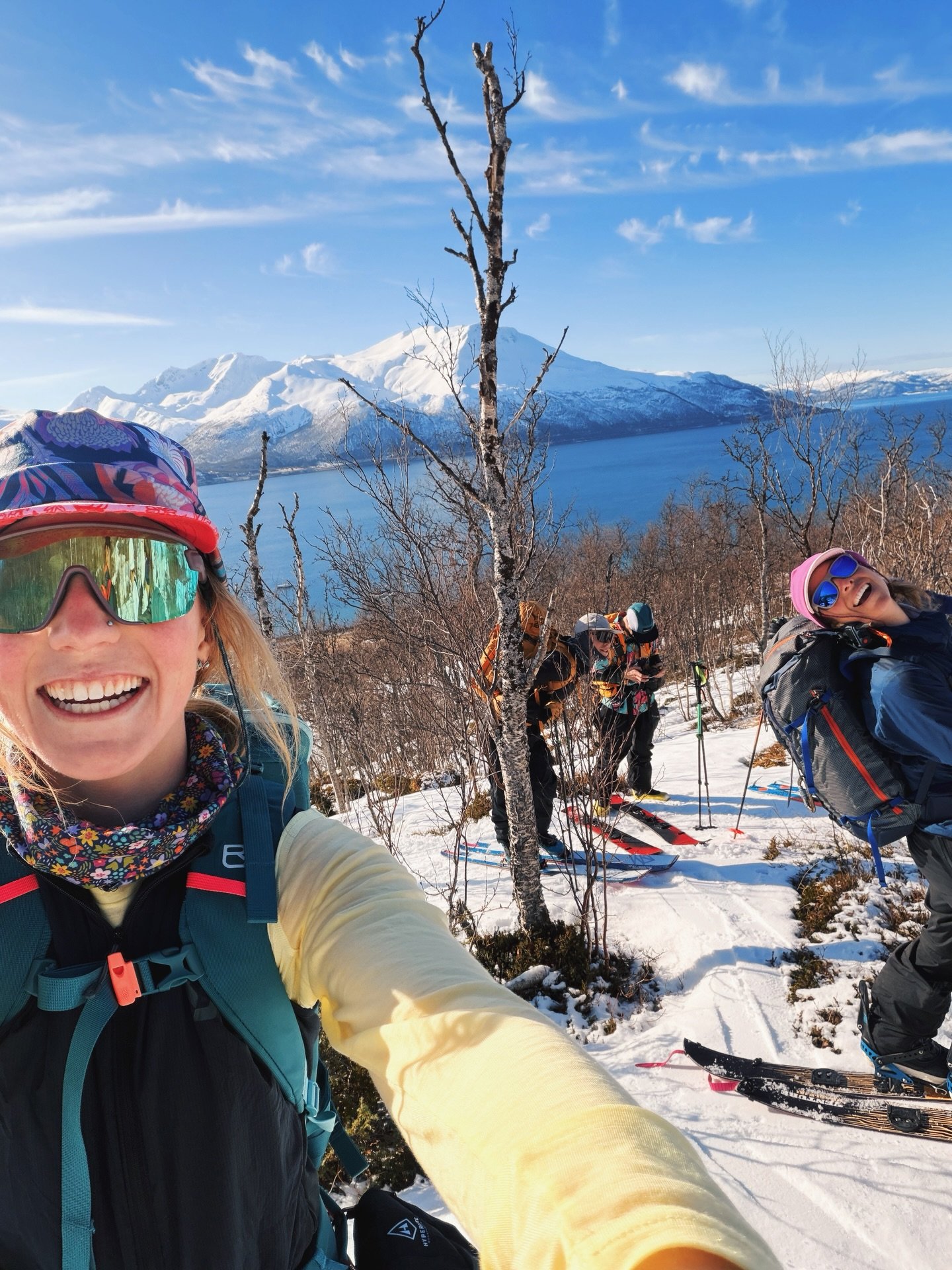 One whole entire year ago my ACL + meniscus were reconstructed, holy moly 🎉

A twist and a pop last March kicked off the long year of slowing down, being present and patient, working hard (like, really hard), asking for help, and being gentle with m