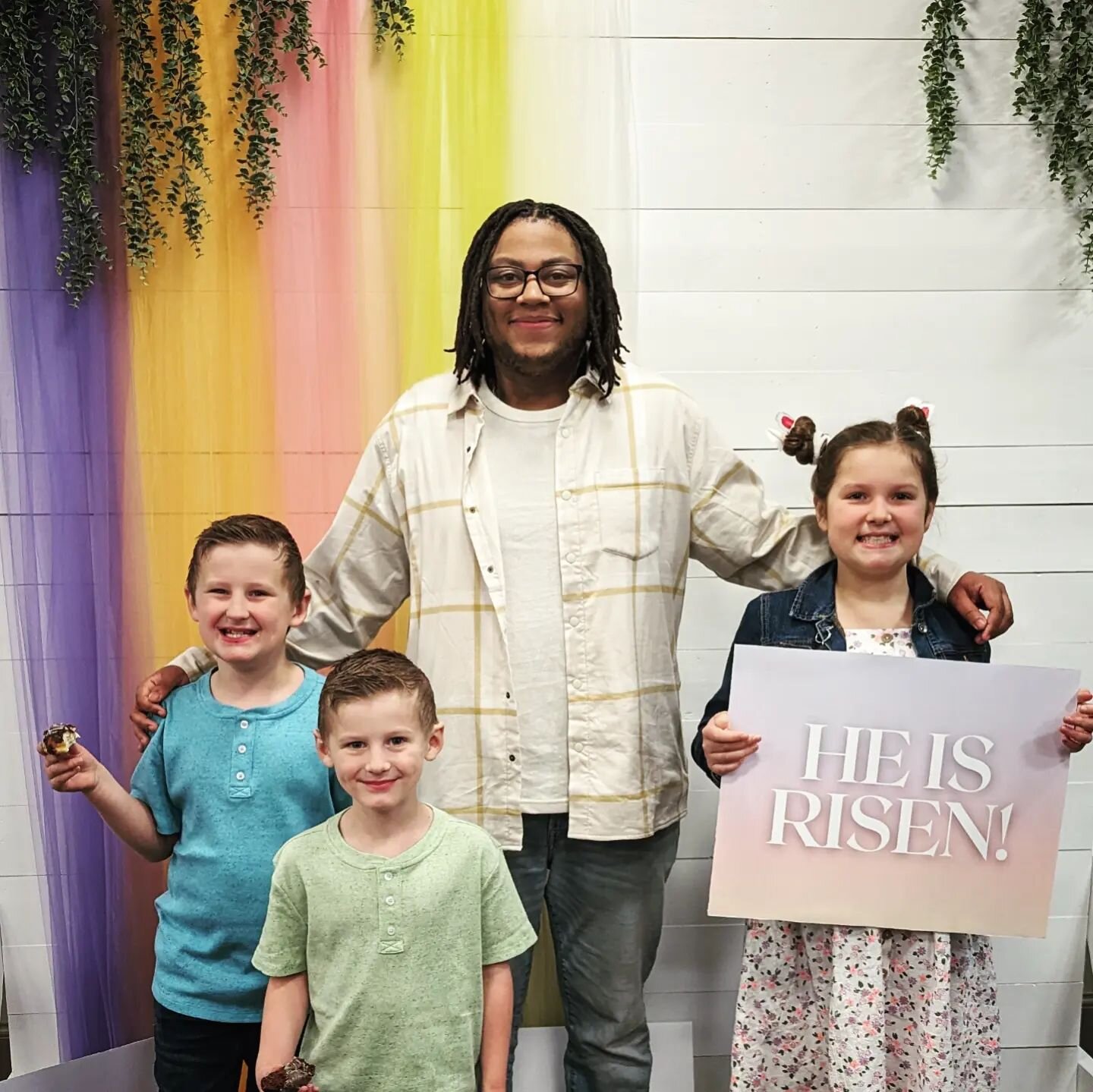 Second Easter Photo Dump 💜💙 

‭Romans 11:36 
For from him and through him and to him are all things. To him be the glory forever. Amen.


We love you church fam!