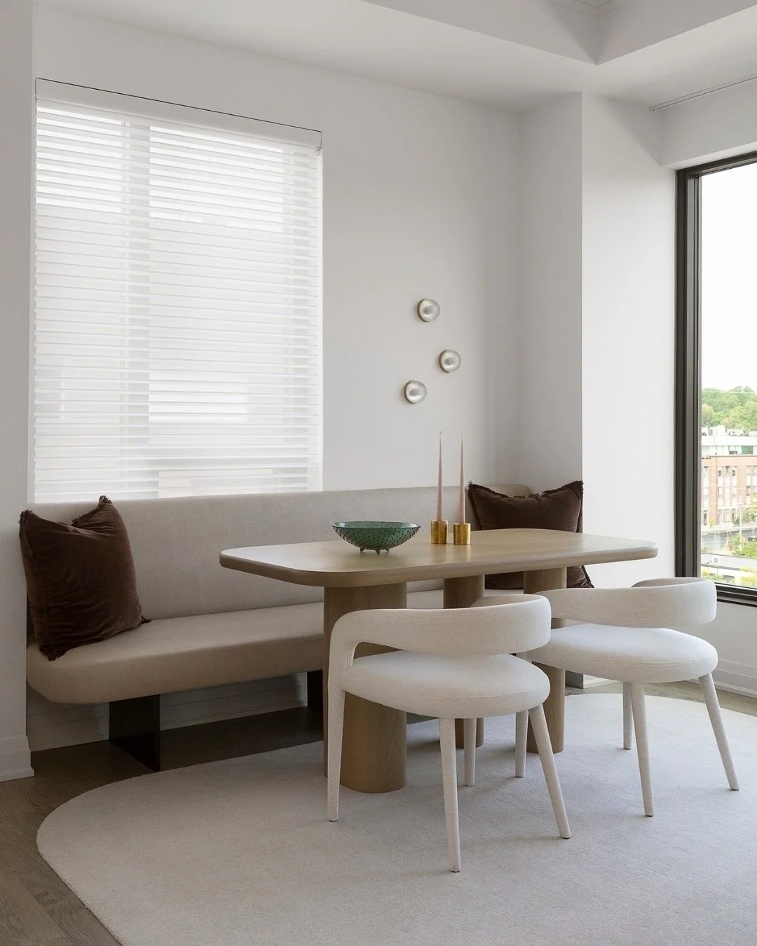 Small condo projects are some of my favourite design projects.
⠀⠀⠀⠀⠀⠀⠀⠀⠀
They&rsquo;re a good reminder that you don&rsquo;t need a huge space to create something that feels personal and really good to live in.
⠀⠀⠀⠀⠀⠀⠀⠀⠀
When Emma reached out about he