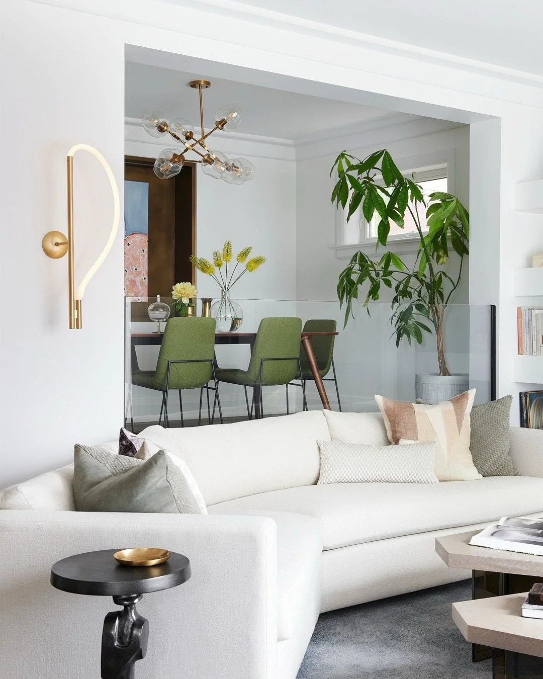 Jenn and I immediately connected over style on this project.
⠀⠀⠀⠀⠀⠀⠀⠀⠀
She loved design, but the house never really felt like them. It had that very builder-basic feeling where nothing was technically wrong, but nothing felt personal either. So the g