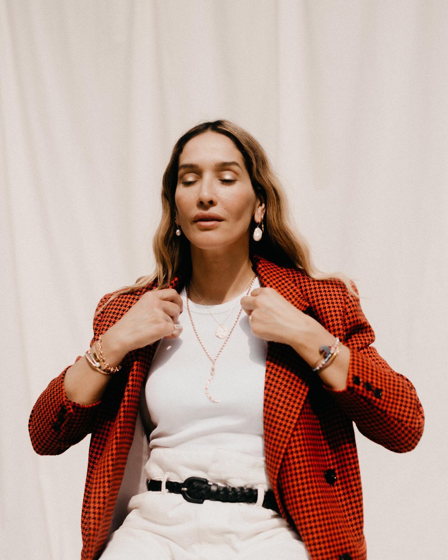 commissioned work for @tianykirilove w/ @thesocialstudiobe 
﻿⁣
﻿⁣
﻿⁣
﻿⁣
﻿⁣
﻿⁣
﻿⁣
﻿⁣#editorial #fashion #photography #beauty #camera #nikon #photo #followme #instadaily #follow #photooftheday #picoftheday #instafollow #germanusjana #magazine #janagerm