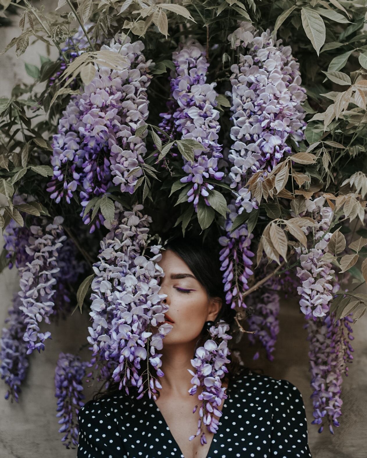 self portrait with wisteria ✨⁣
⁣
⁣
⁣
⁣
⁣
⁣
⁣
⁣
⁣#editorial #fashion #photography #beauty #camera #nikon #photo #followme #instadaily #follow #photooftheday #picoftheday #instafollow #germanusjana #magazine #janagermanus #vscocam #vsco #bokeh #photogr