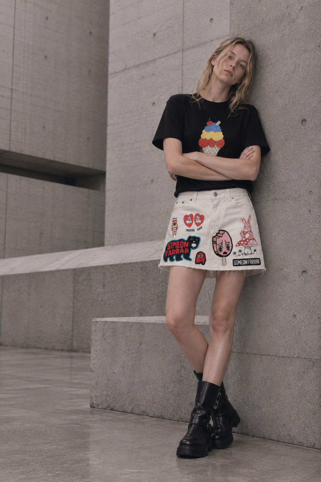 MODEL SS27 PATCH SKIRT.PNG