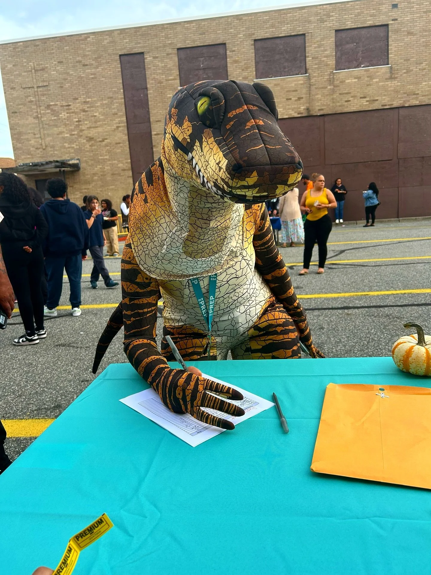 🦖 Our Raptors are back and ready to soar! Thank you to all the families who joined us for Back to School Night&mdash;this year is going to be dino-mite! 💚📚