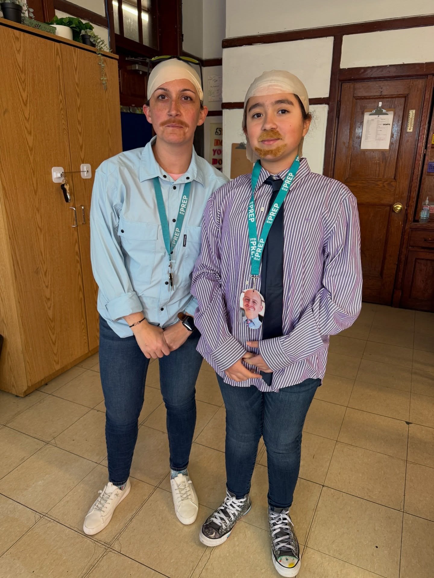 Dress like a staff member day! 🧑&zwj;🏫📚🚌

#spiritweek #middleschool #providence